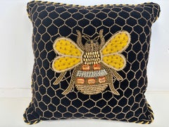 Cuscino decorativo MacKenzie-Childs Queen Bee in velluto nero con perline