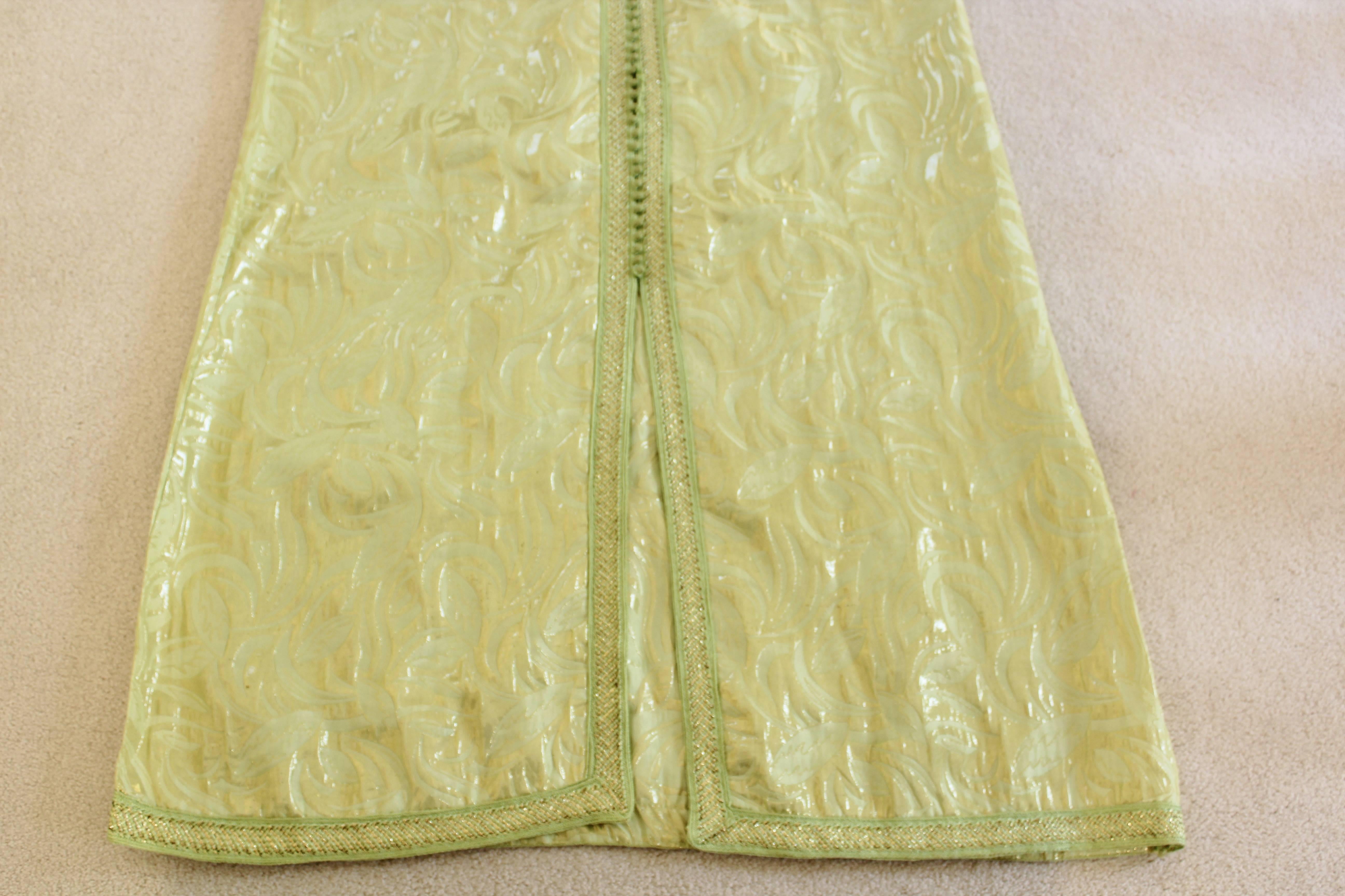 Moroccan Moorish Caftan Gown in Gold Brocade Maxi Dress Kaftan Size M to L For Sale 5