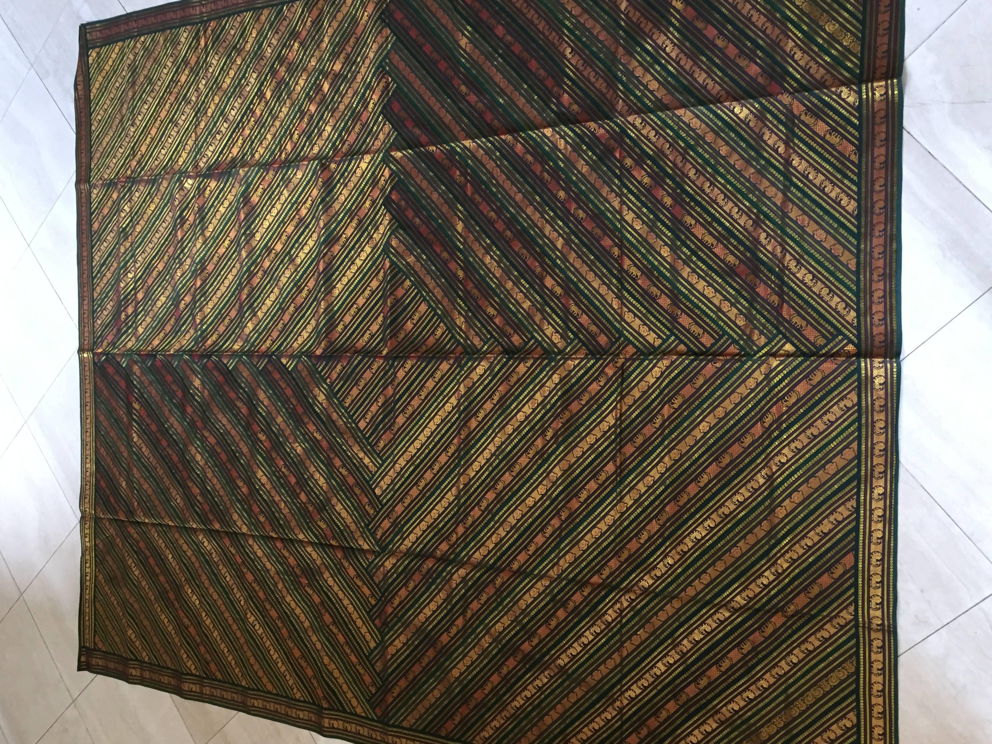 Grünes Bettdecke mit Patchwork aus Indien (Raj) im Angebot