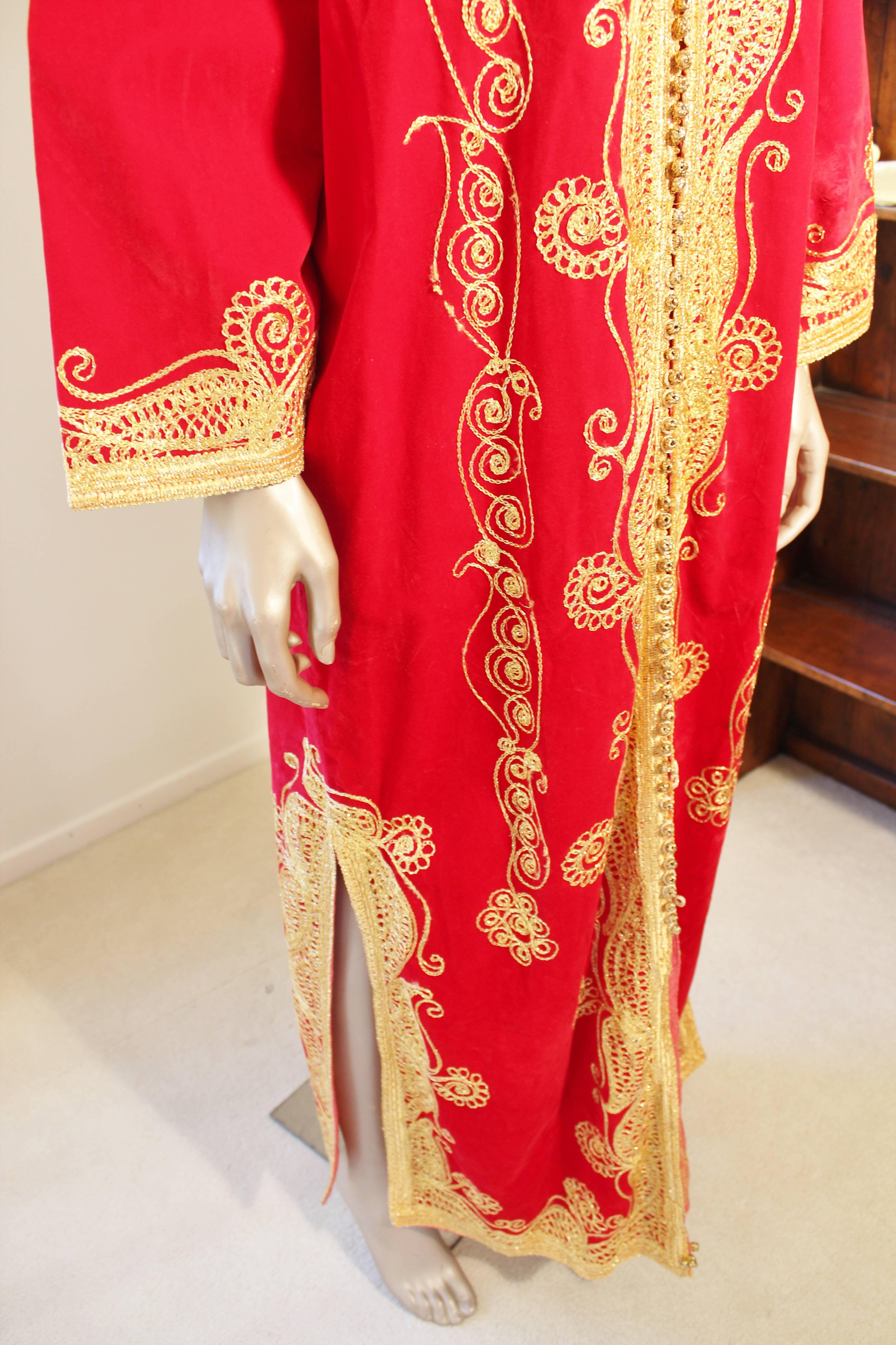 Embroidered Moroccan Red Velvet Maxi Dress Caftan size L to XL