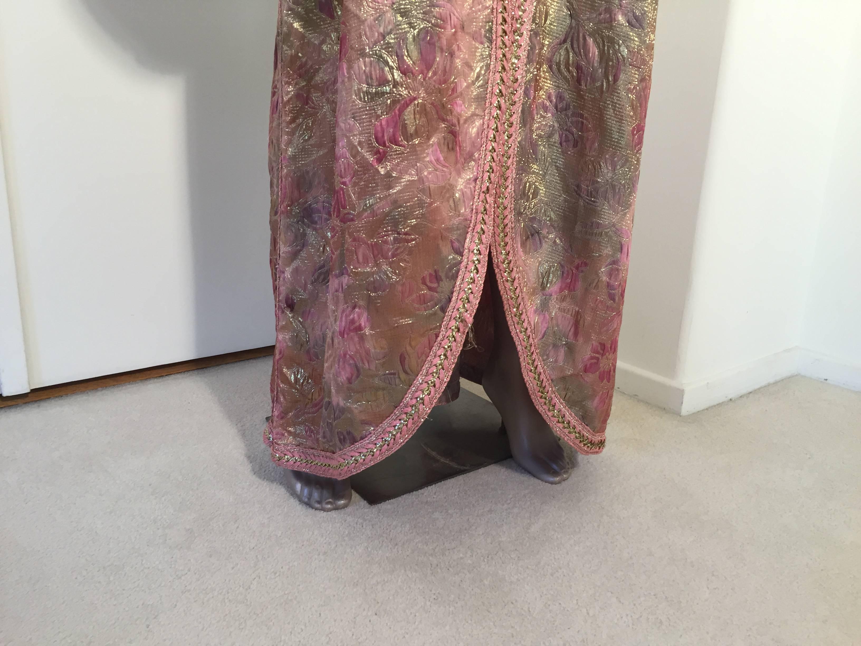 Moroccan Pink Lame Caftan or Kaftan Maxi Dress In Excellent Condition In North Hollywood, CA