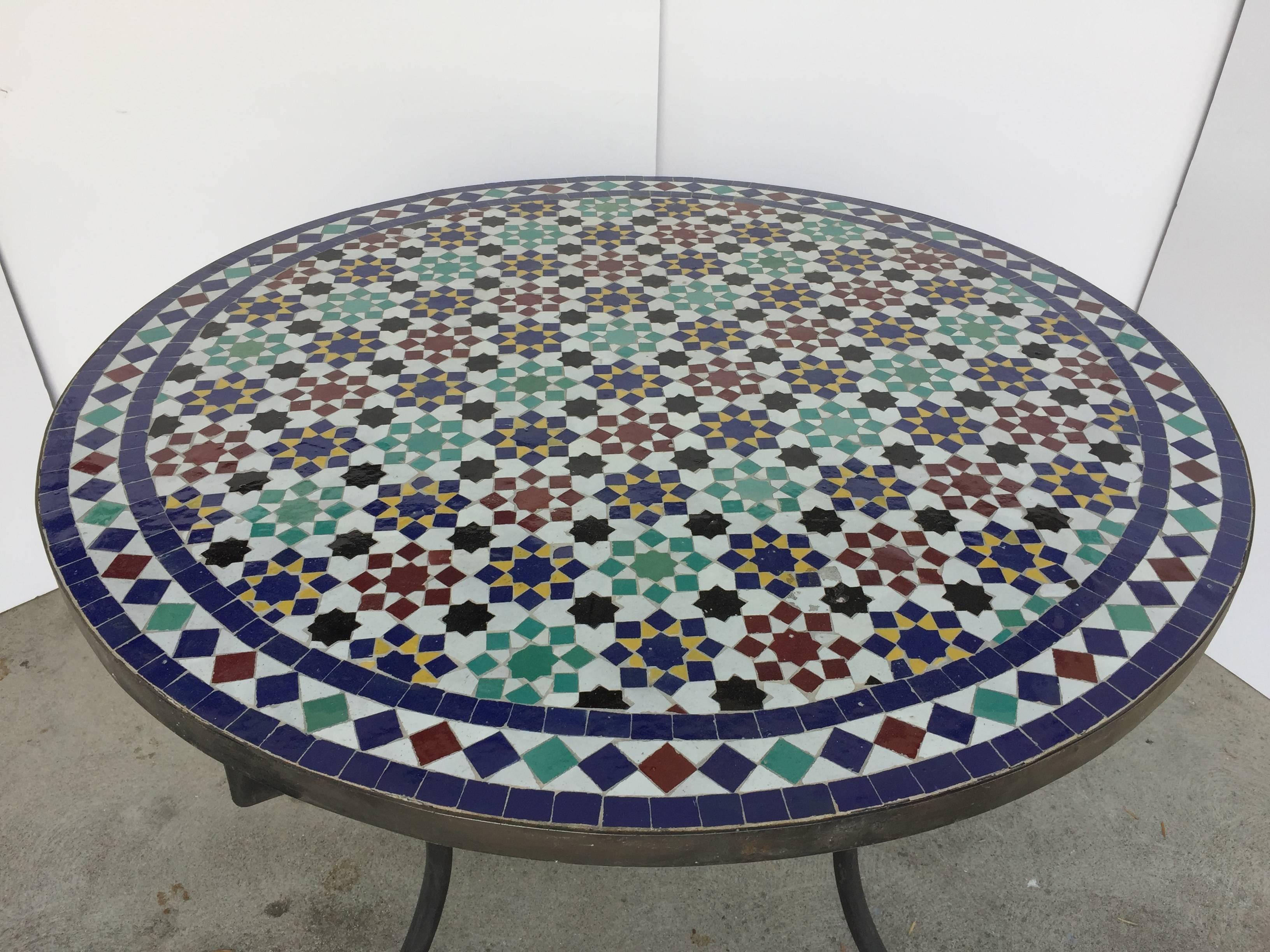 Hand-Crafted Moroccan Round Mosaic Tile Outdoor Table in Moorish Fez Design