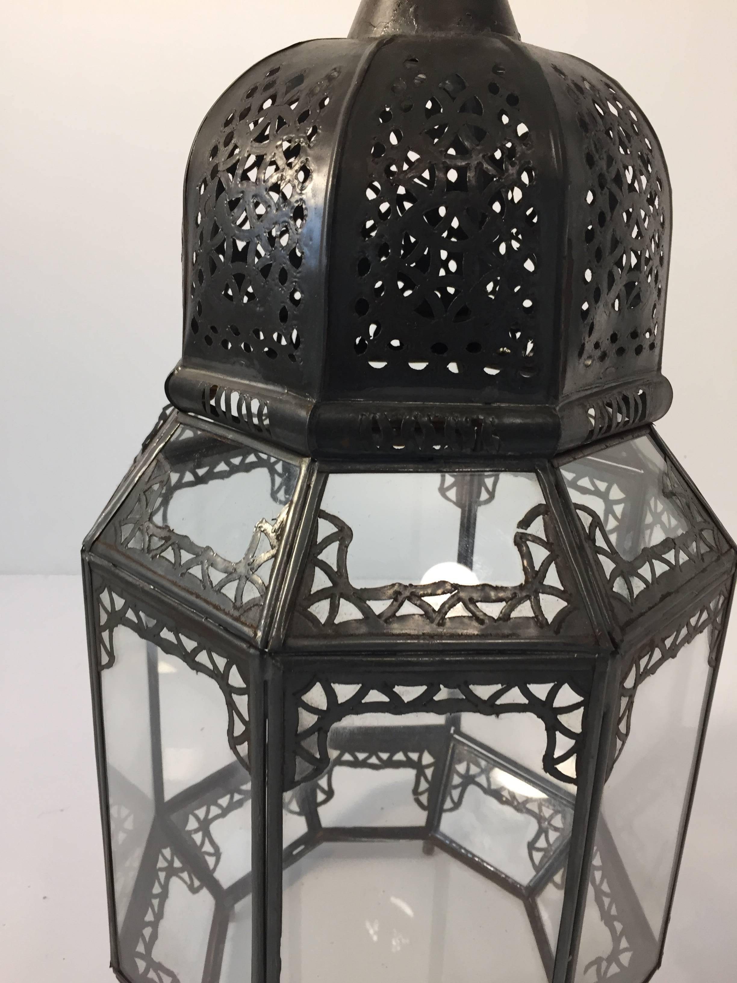 Vintage Moroccan Moorish Octagonal Metal and Glass Candle Lantern In Good Condition For Sale In North Hollywood, CA