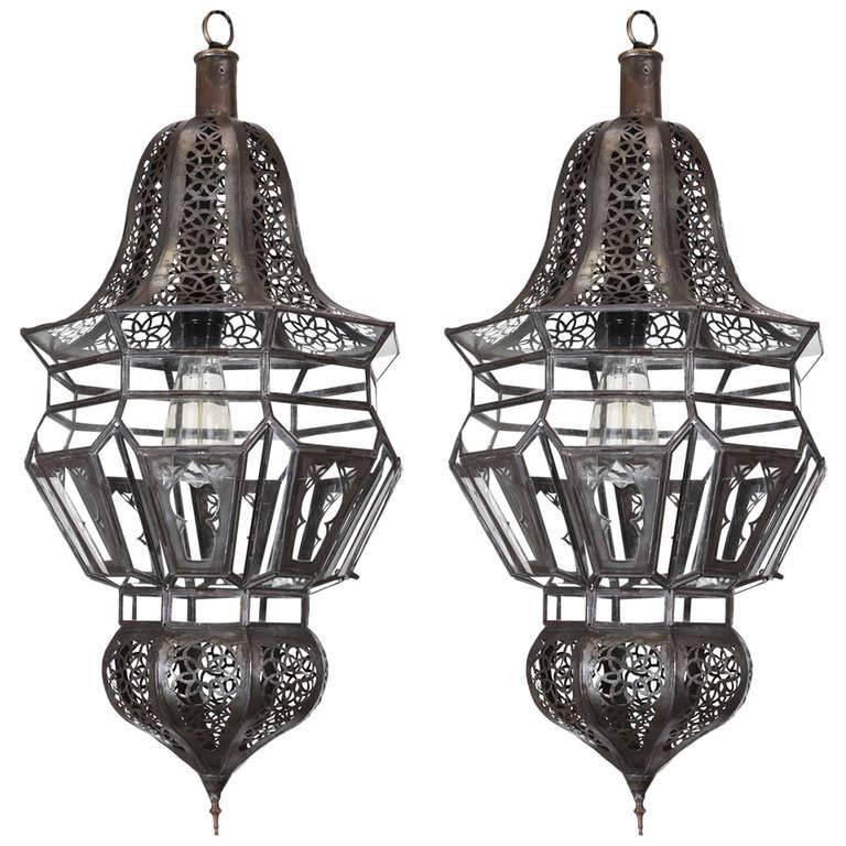 Moroccan Moorish Harem Hanging Pendant Light In Good Condition For Sale In North Hollywood, CA