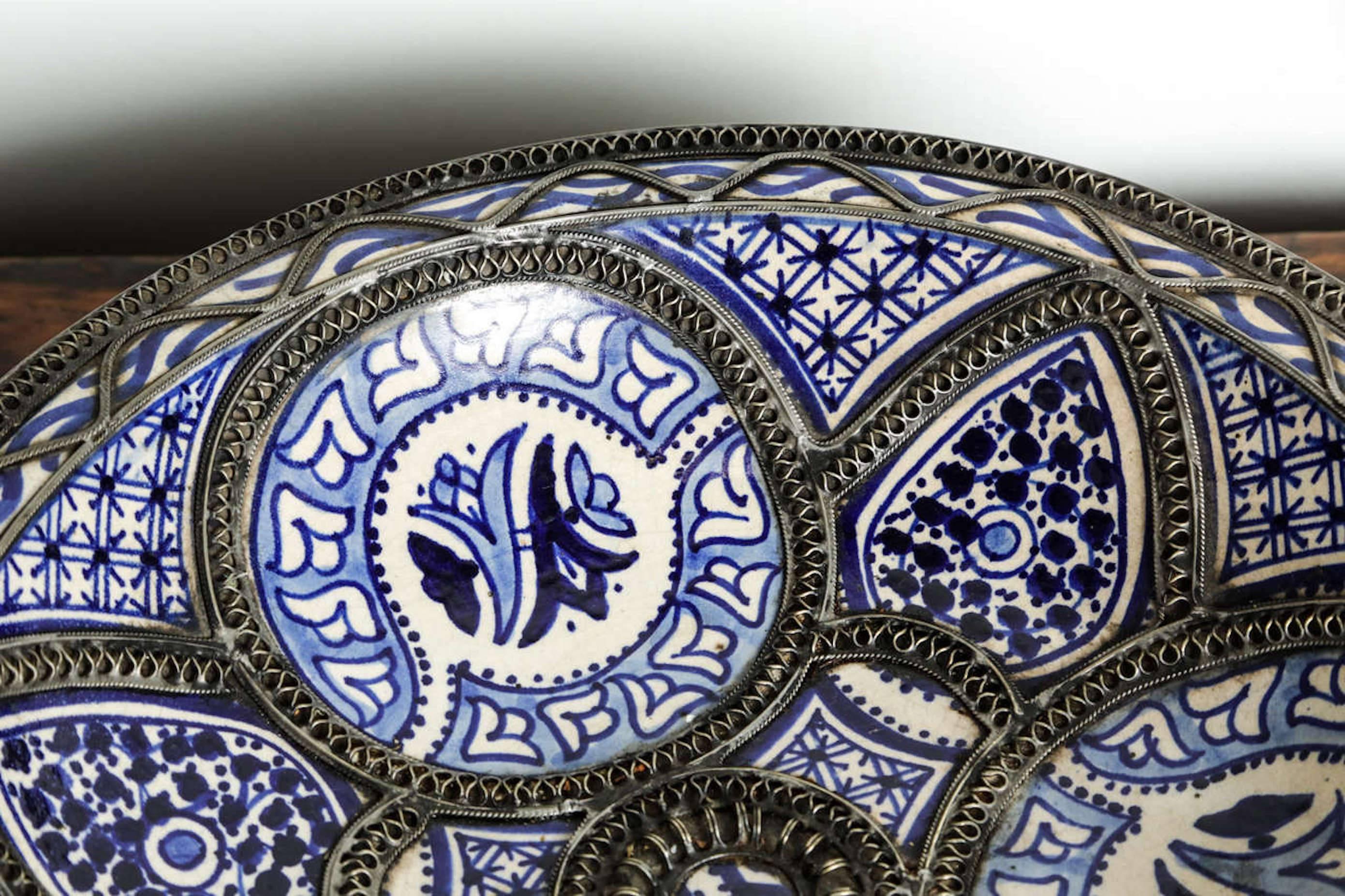 Hand-Crafted Moroccan Fez Ceramic Plate in Blue and White Adorned with Filigree