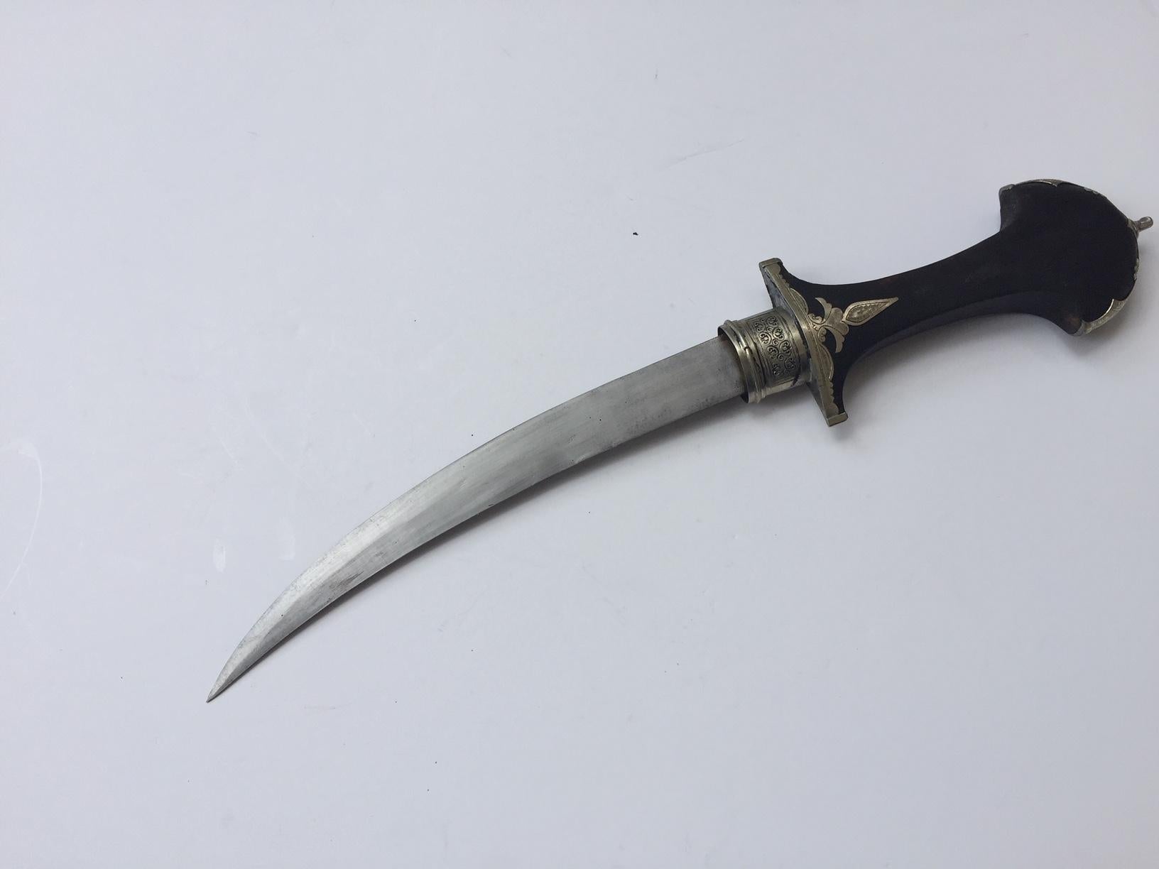 Moroccan Tribal Khoumya Dagger For Sale 7