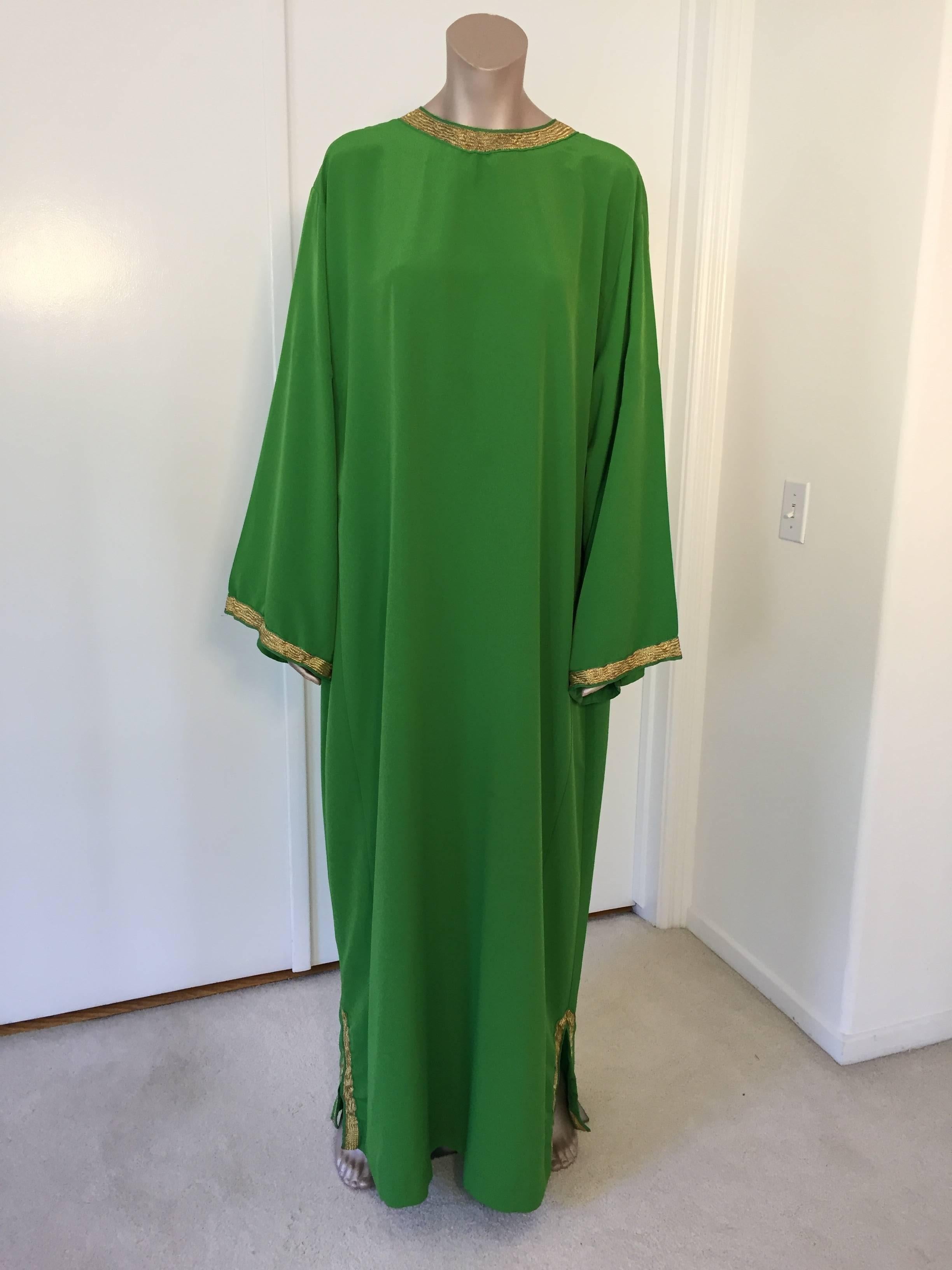 Moroccan Emerald Green Lace and Gold Trim Caftan Set 1