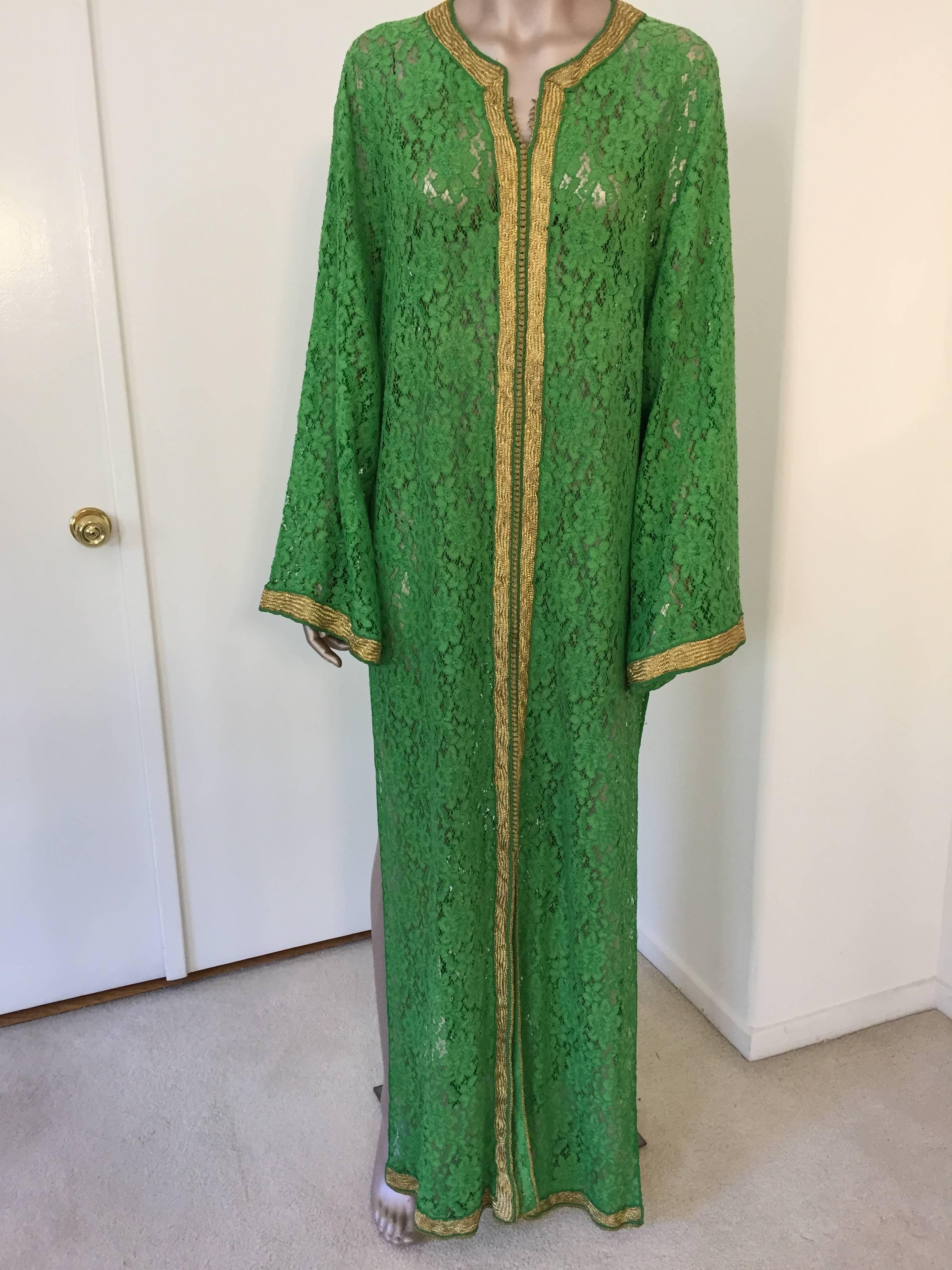 Moroccan Emerald Green Lace and Gold Trim Caftan Set 2
