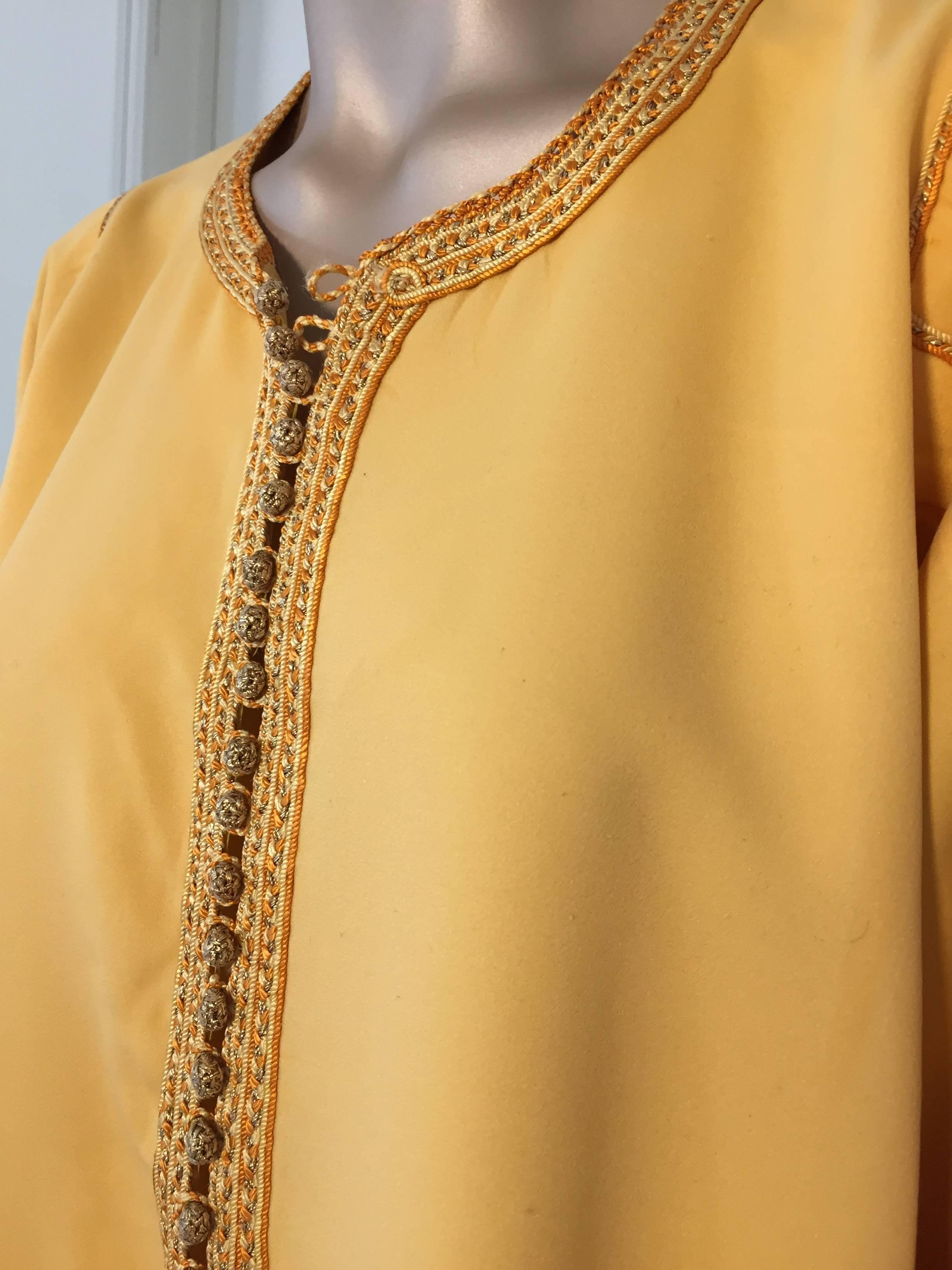 Bohemian Moroccan Vintage Yellow Gold Gentlemen Caftan For Sale