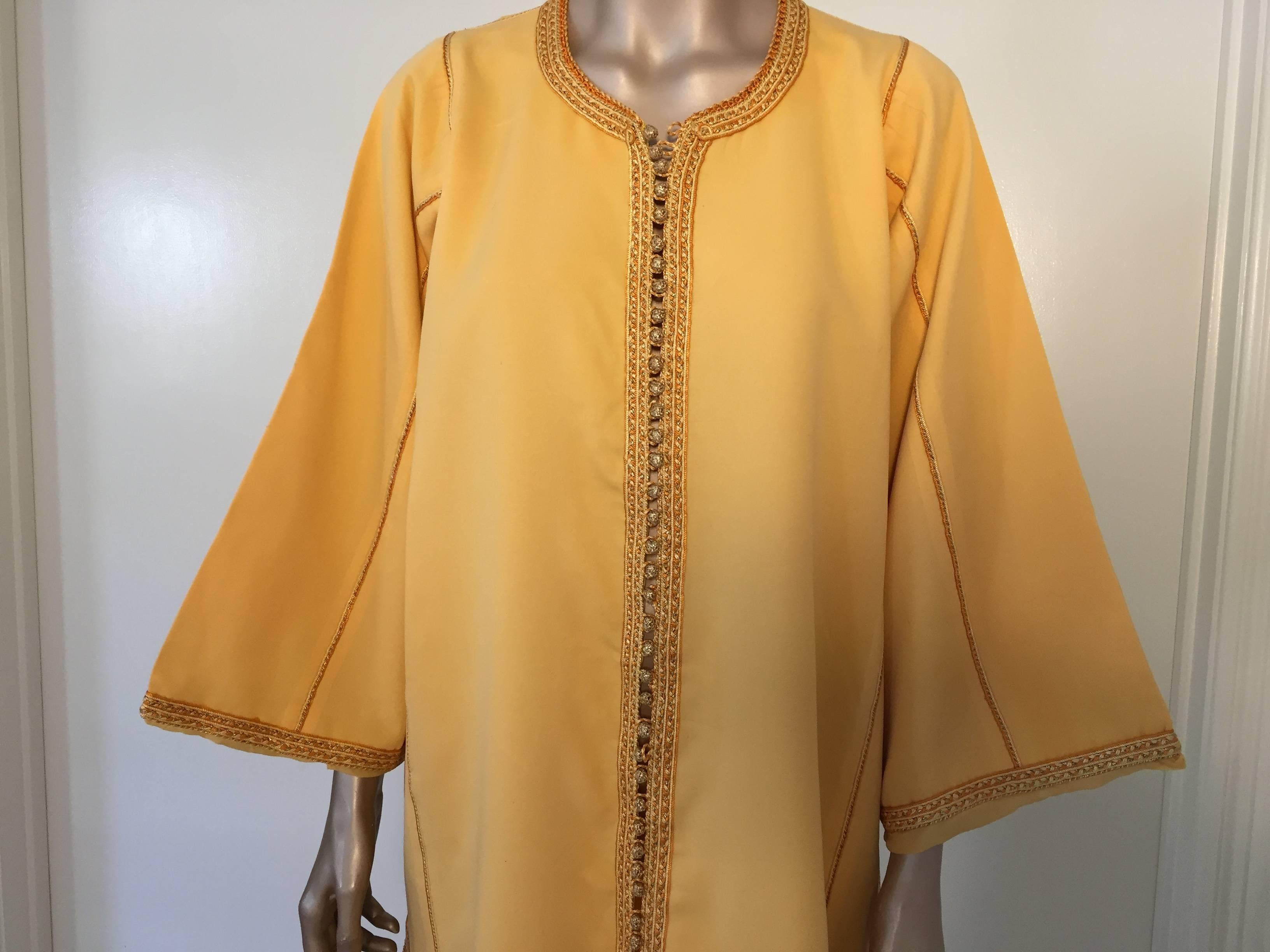 Bohemian Moroccan Vintage Yellow Gold Gentlemen Caftan For Sale