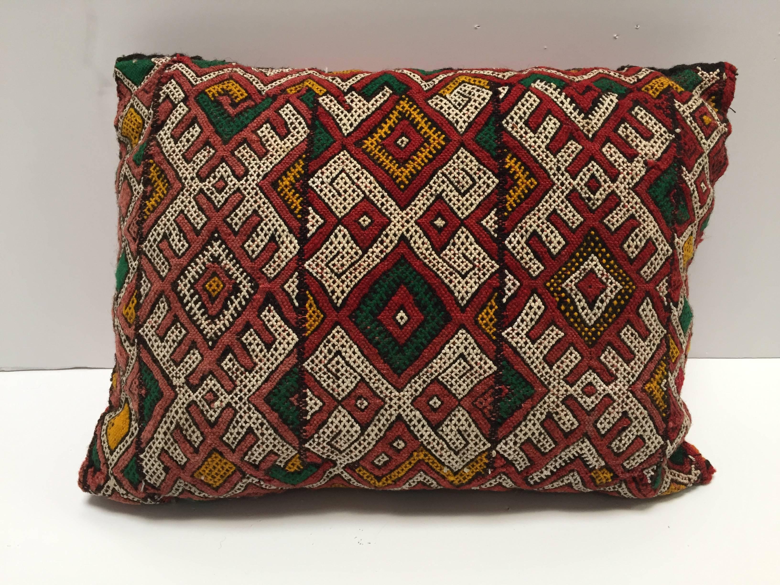 Moroccan Berber Handwoven Tribal Vintage Pillow In Good Condition In North Hollywood, CA