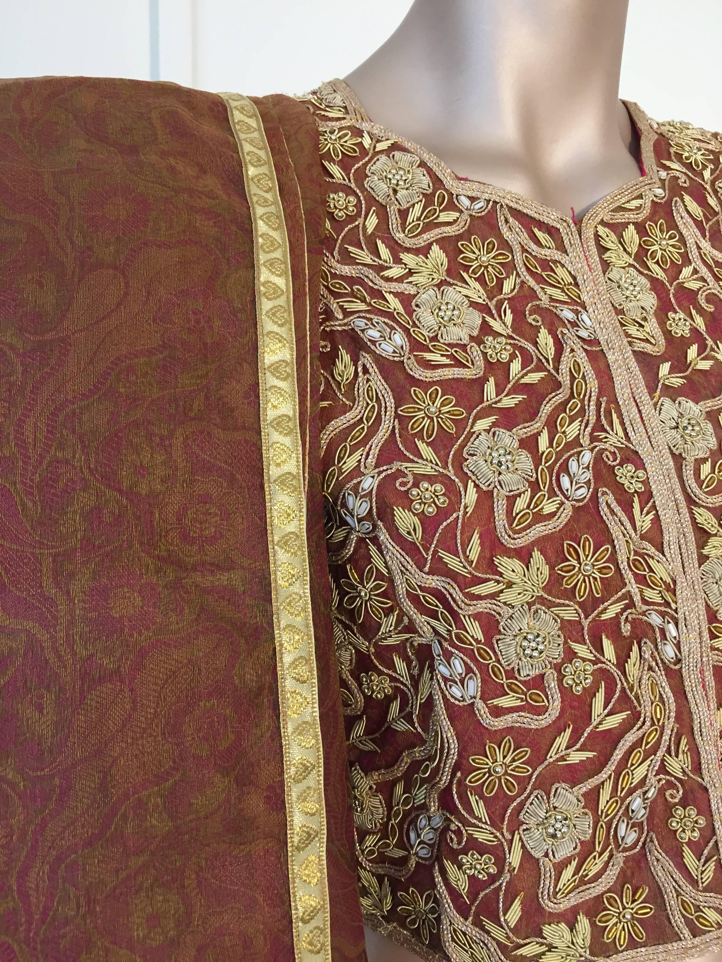 Soie Robe de créateur Sari vintage en soie brodée et perlée, Inde en vente