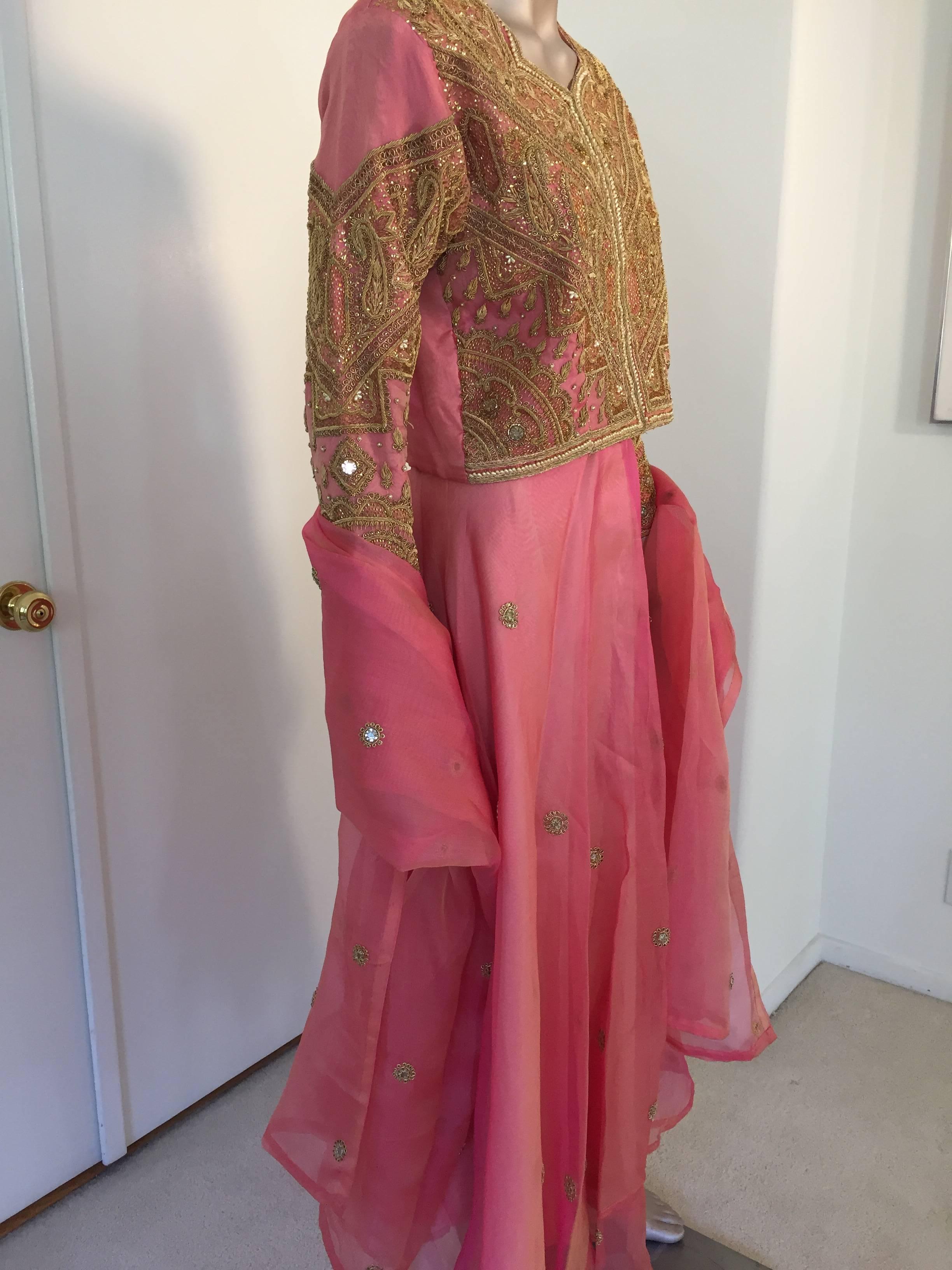 Embroidered Pink and Gold Silk Evening 3 Pieces Gown Vest and Skirt and Shawl For Sale 3