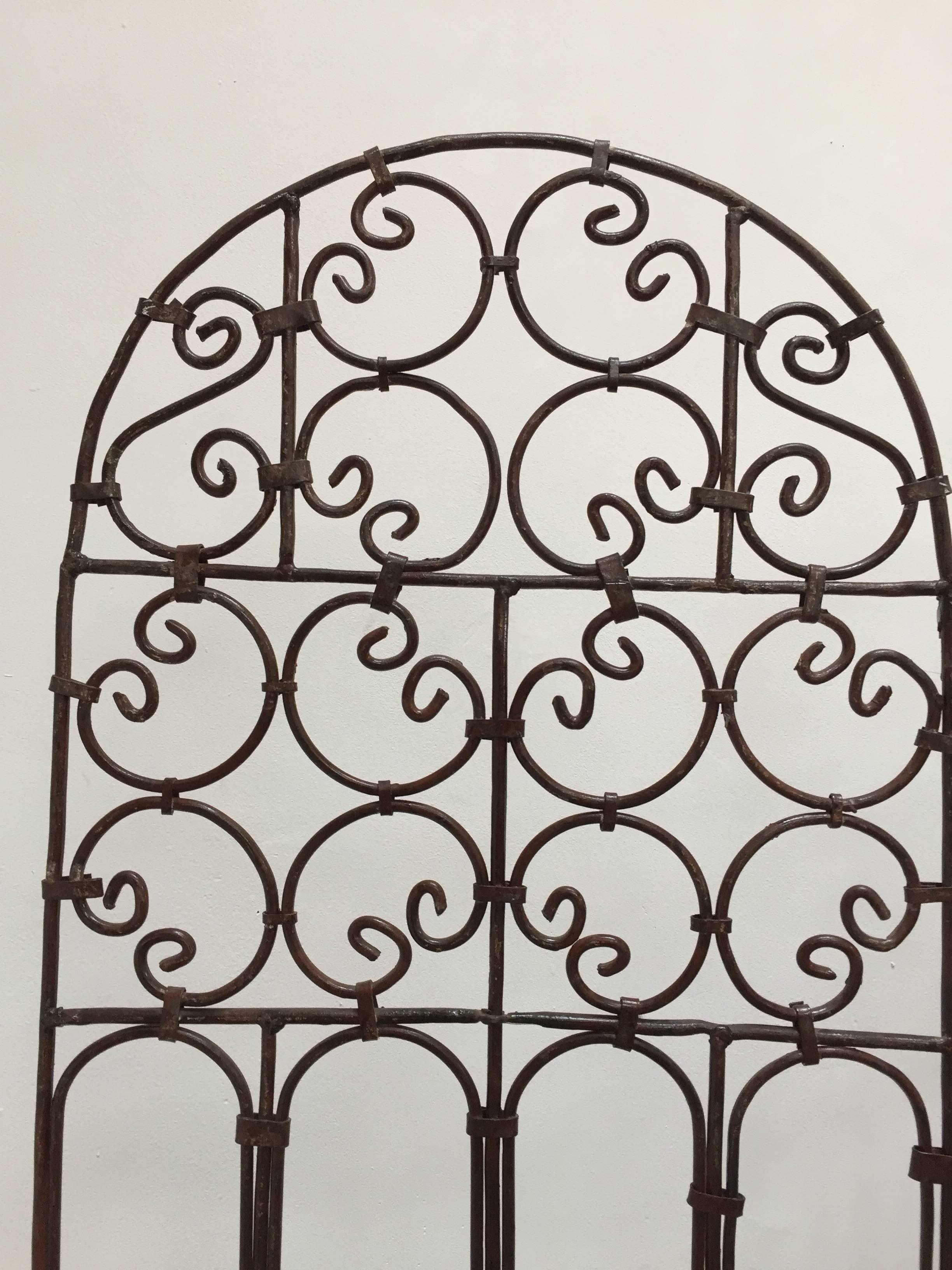 Hand-Forged Iron Three Panels Folding Moorish Screen In Good Condition For Sale In North Hollywood, CA