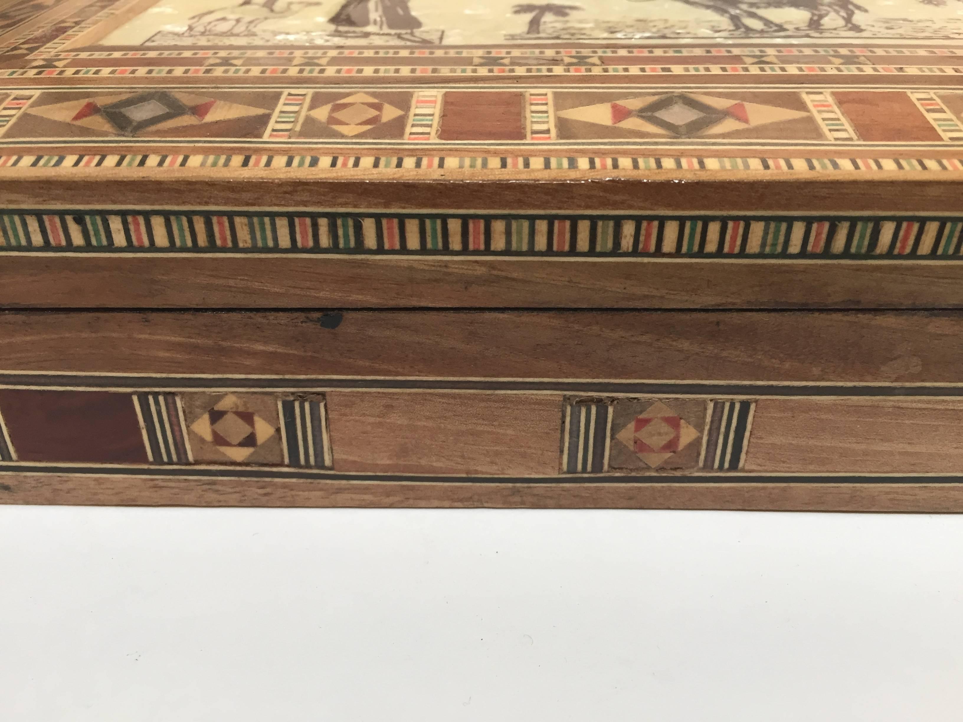 Middle Eastern Syrian Decorative Box In Good Condition In North Hollywood, CA