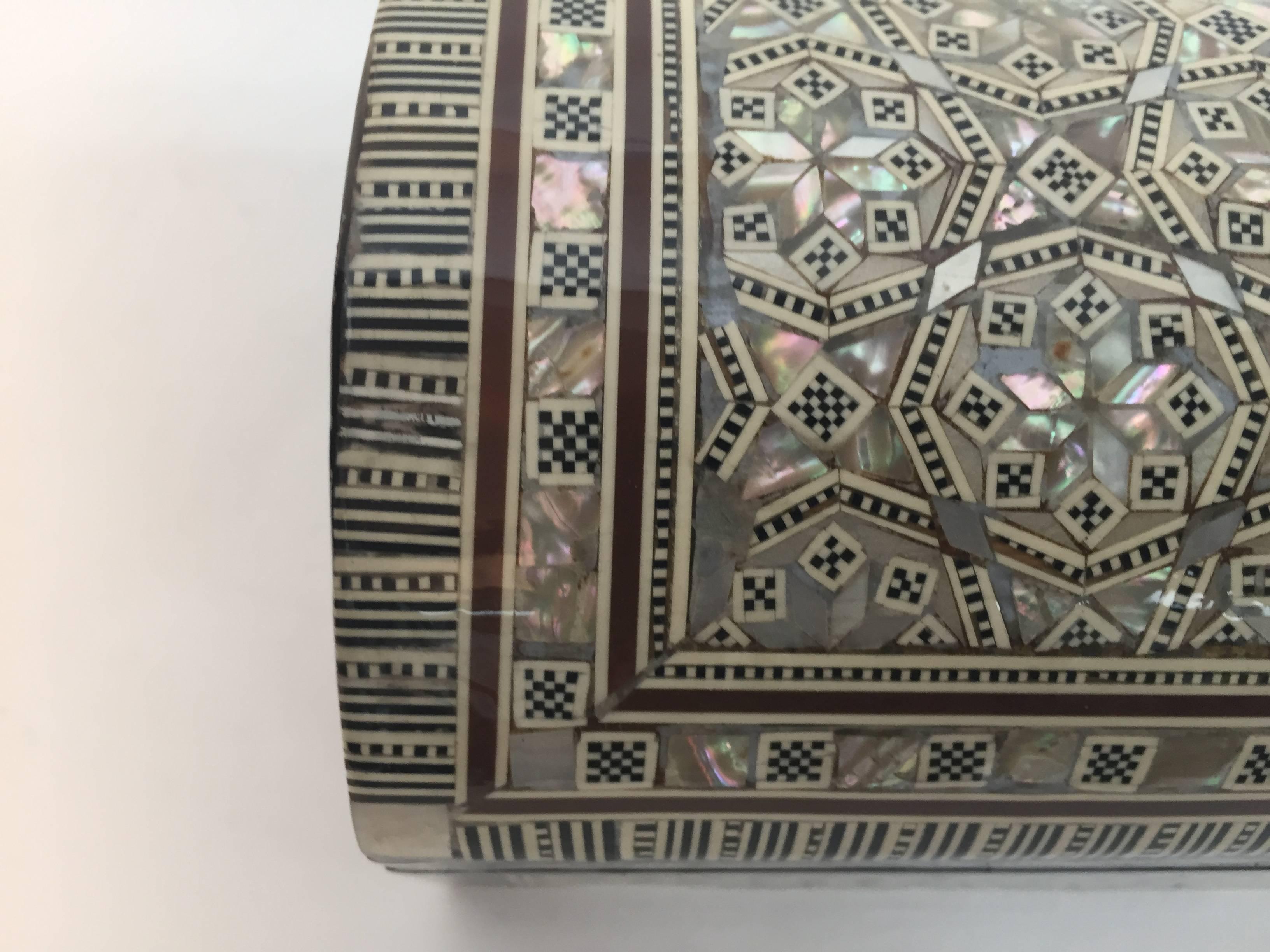 Moorish Handcrafted Middle Eastern Syrian Mother-of-Pearl Jewelry Box