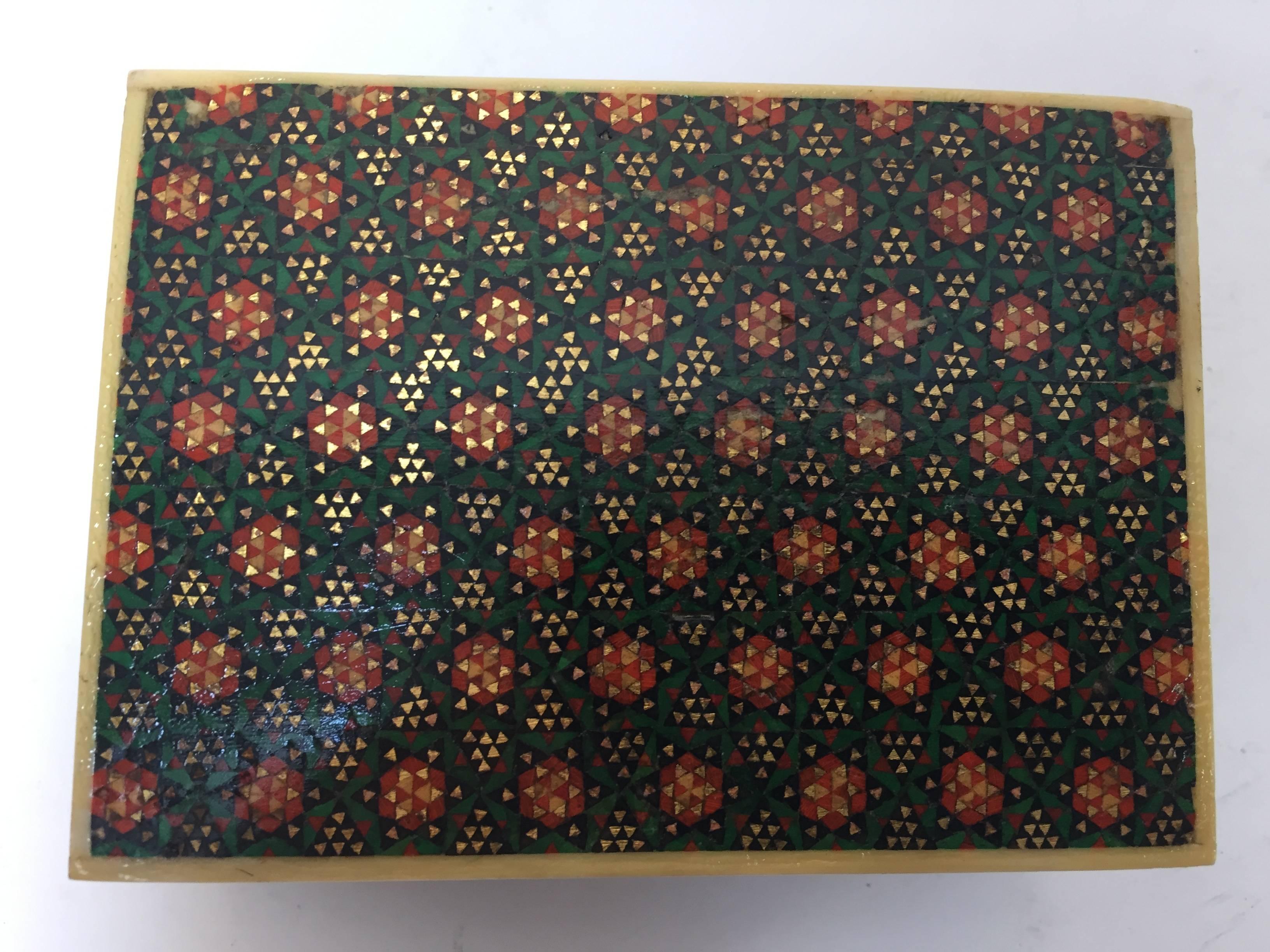 Indo Persian Sadeli Micro Mosaic Bone Inlaid Decorative Box In Good Condition In North Hollywood, CA