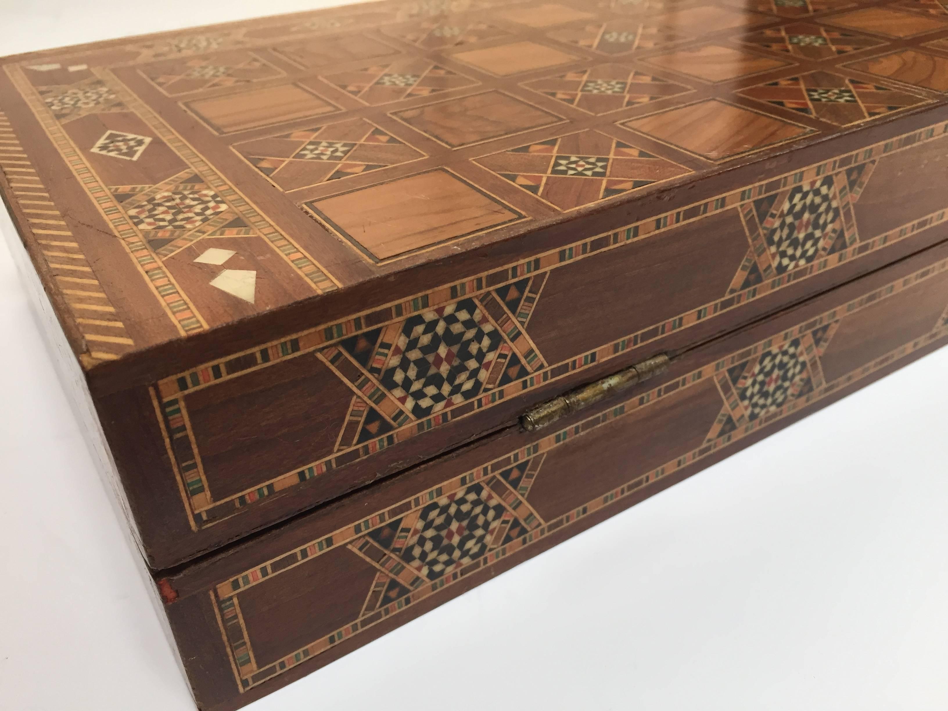 Mosaic Syrian Backgammon and Chess Wooden Inlaid Marquetry Box Game 1
