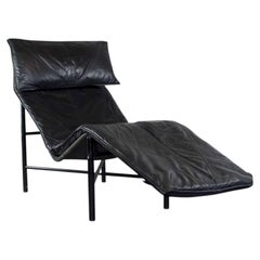 Tord Bjorklund Chaise Longue, pelle nera, struttura in acciaio, Svezia, 1970