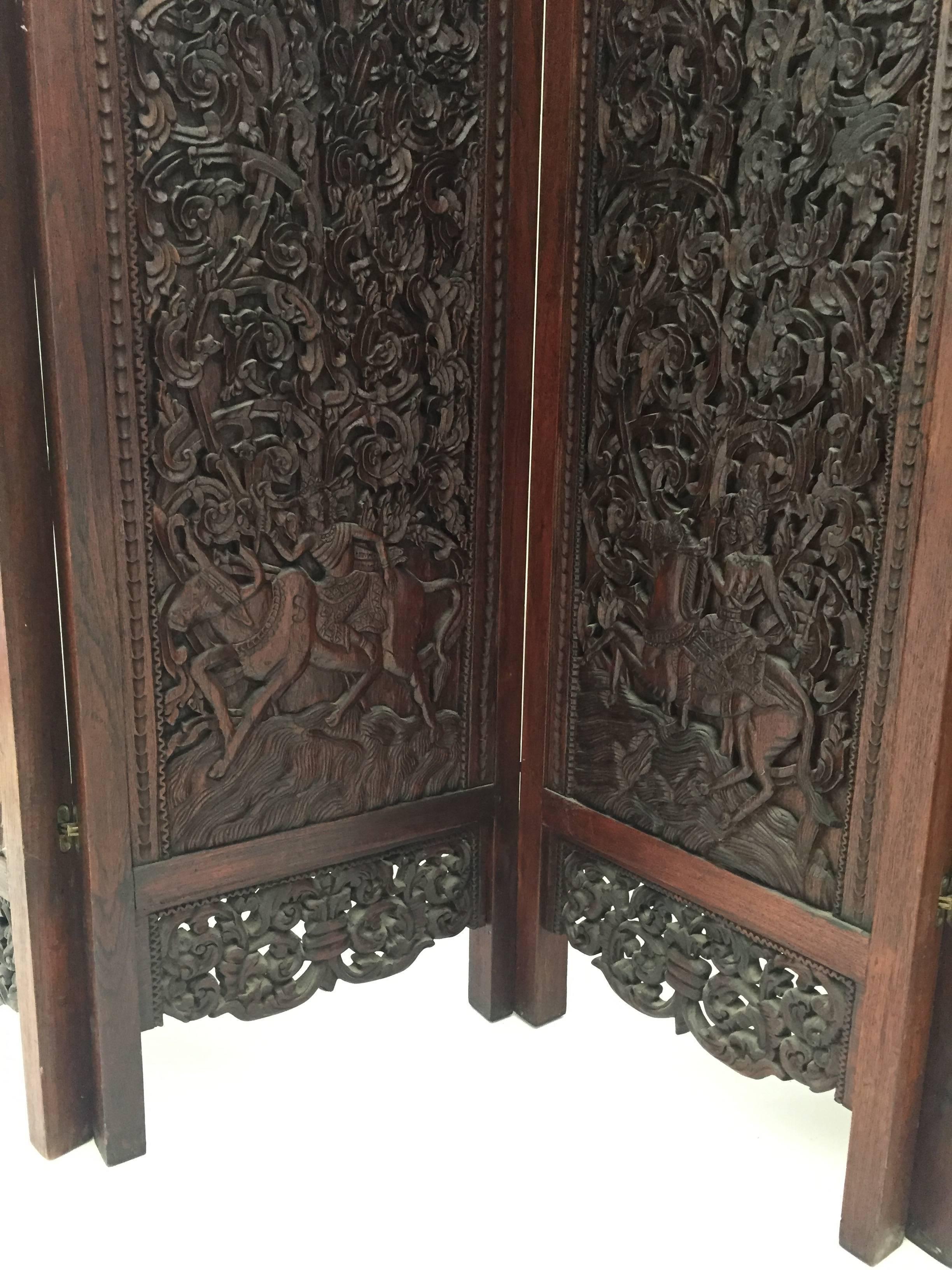 Asiatische handgeschnitzte Holz Fünf Panels Doppelseitige Faltwand Raumteiler (Colonial Revival)