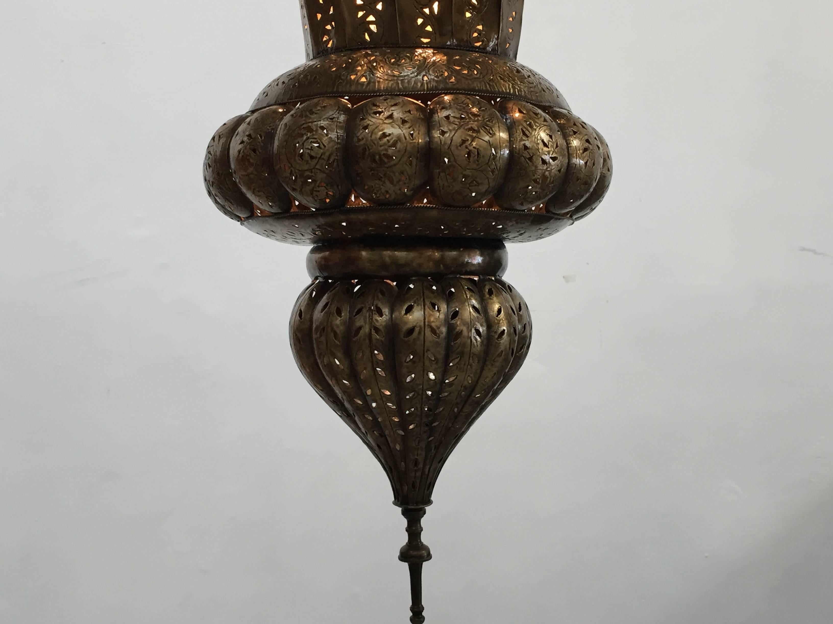 Hammered Moroccan Brass Moorish Chandelier in Alberto Pinto Style For Sale