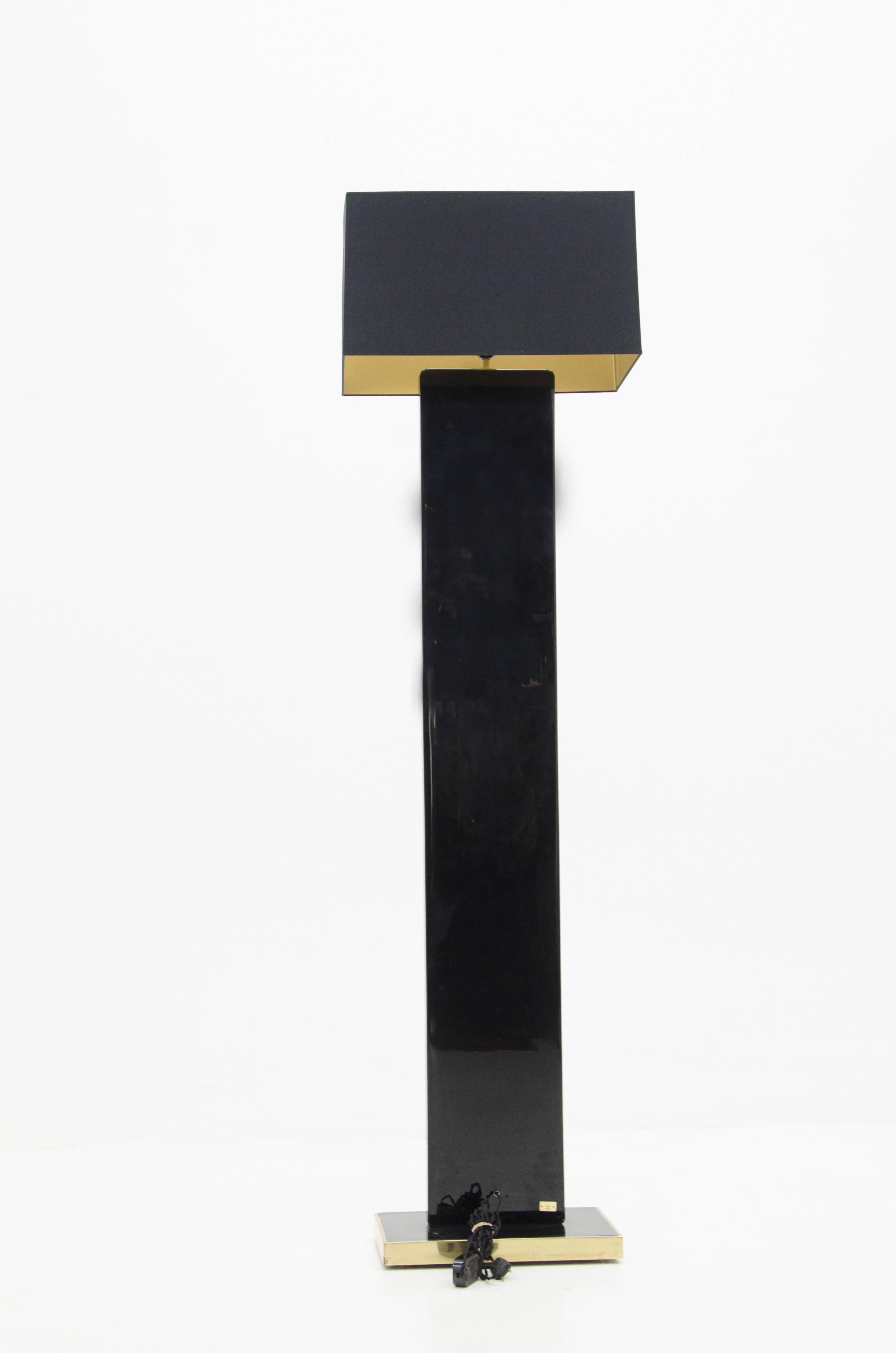 Floor Lamp in Black Resin Inlaid Agates by Stan Usel In Excellent Condition For Sale In New York, NY
