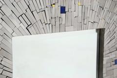 Espejo de acero inoxidable en mosaico Studio Built de Stan Usel