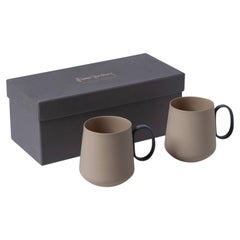 Juego de 2 tazas de porcelana hechas a mano «Rock», de la colección «Tube» de Esma Dereboy
