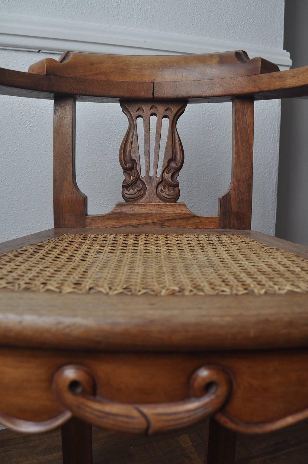 Pair of 1940s Hand-Carved Guatemalan Colonial Chairs 1
