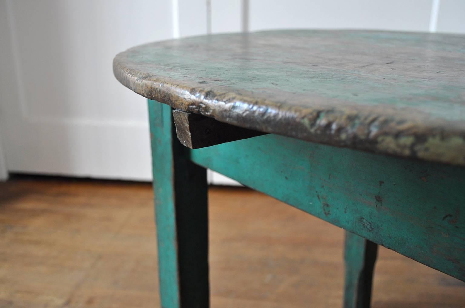 Handmade, 1940s Table from Guatemala with Beautiful Patina In Excellent Condition In Los Angeles, CA