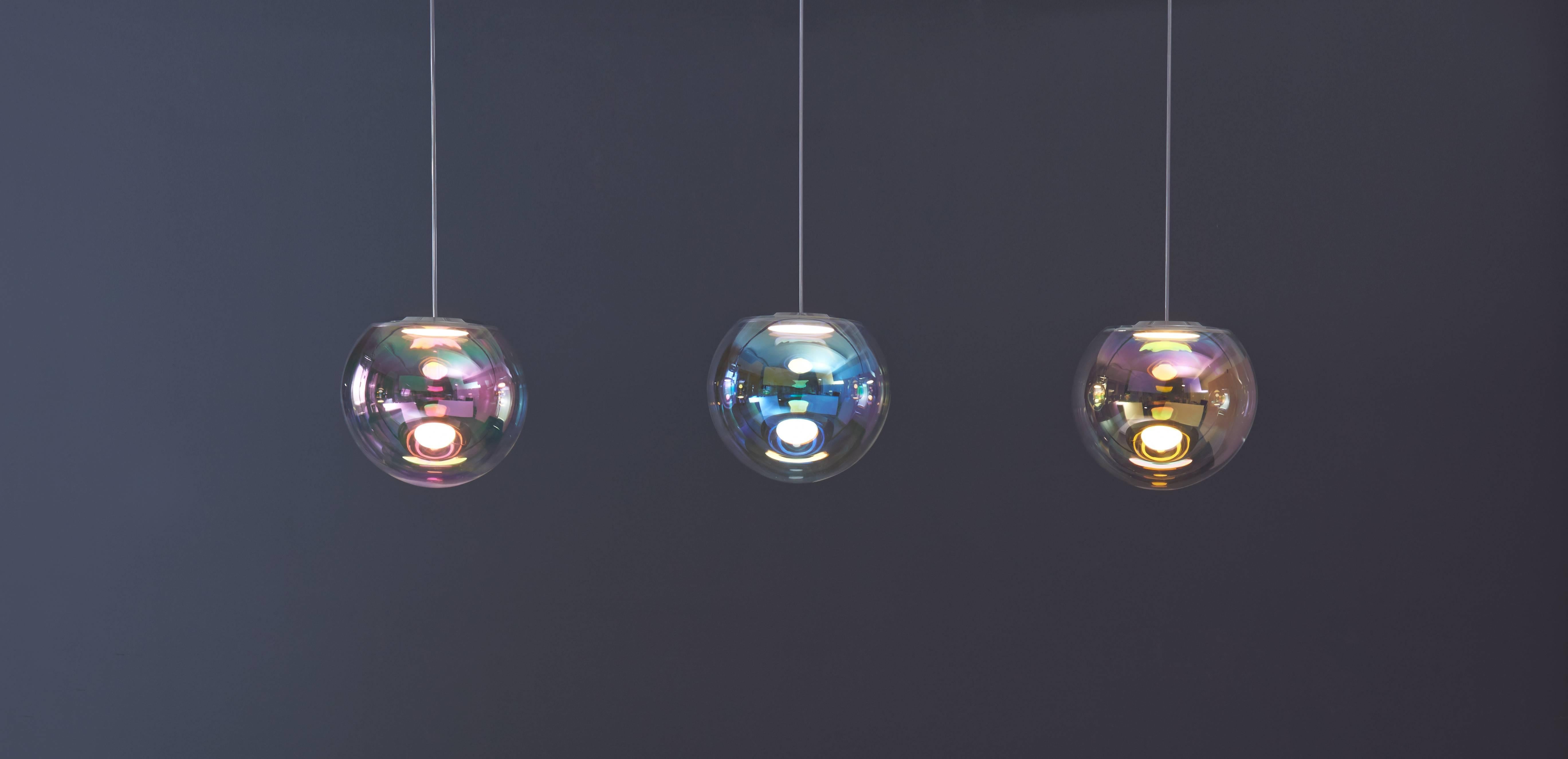 Iris Pendant Light In Excellent Condition For Sale In Los Angeles, CA