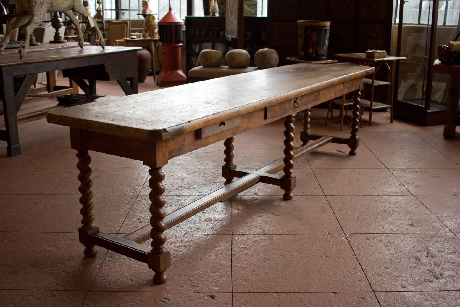 Substantial 19th Century French Walnut Draper's Table In Good Condition In Calgary, Alberta