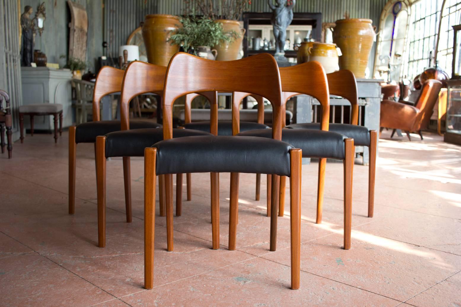 Set of Six English Mid-Century Chairs 5