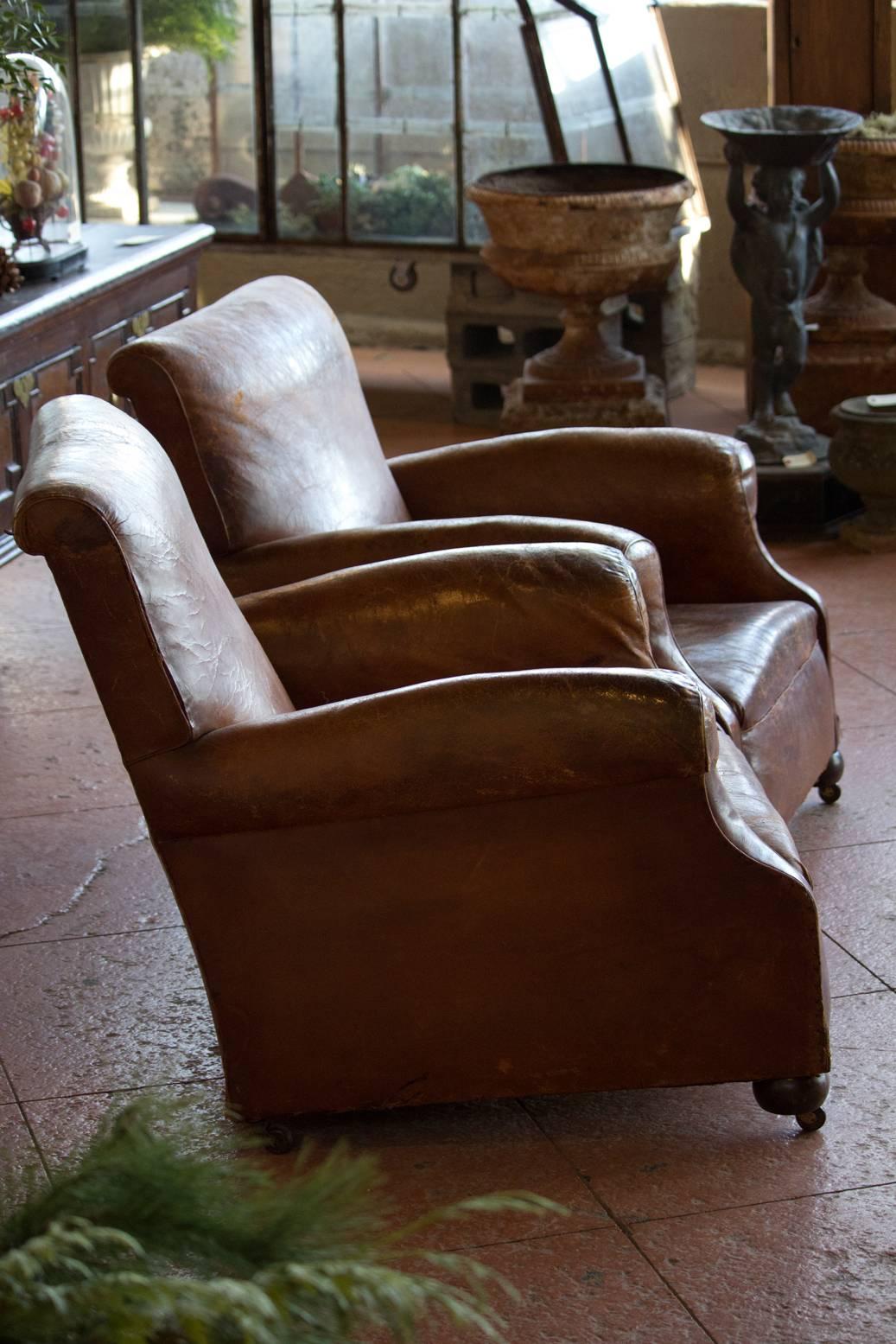 Pair of English Vintage Leather Chairs 1