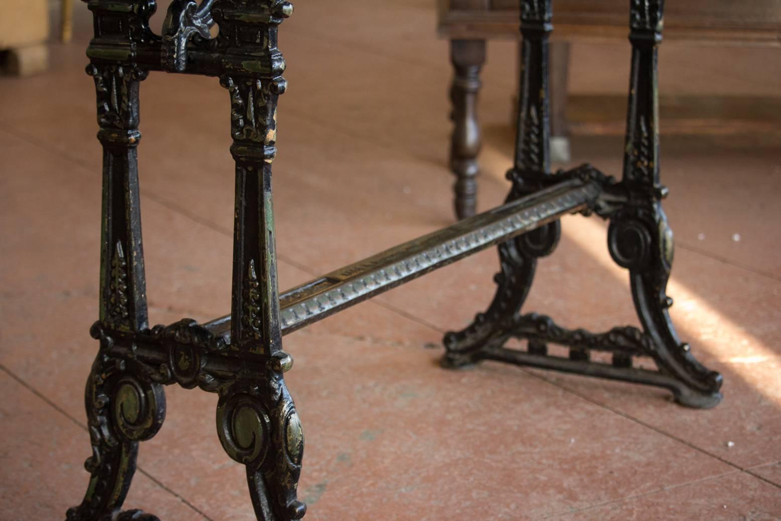 Early 20th Century Pub Table In Good Condition In Calgary, Alberta