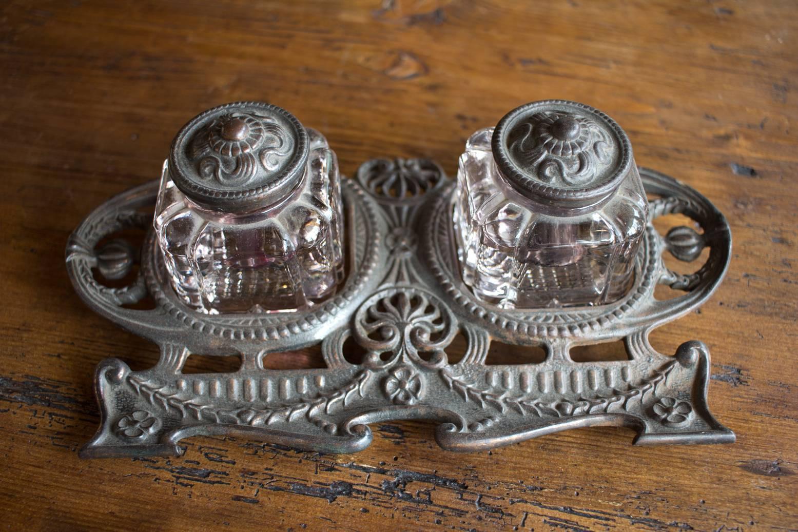 Organic antique Art Nouveau double inkwell. With two cut-glass bottles from the UK.