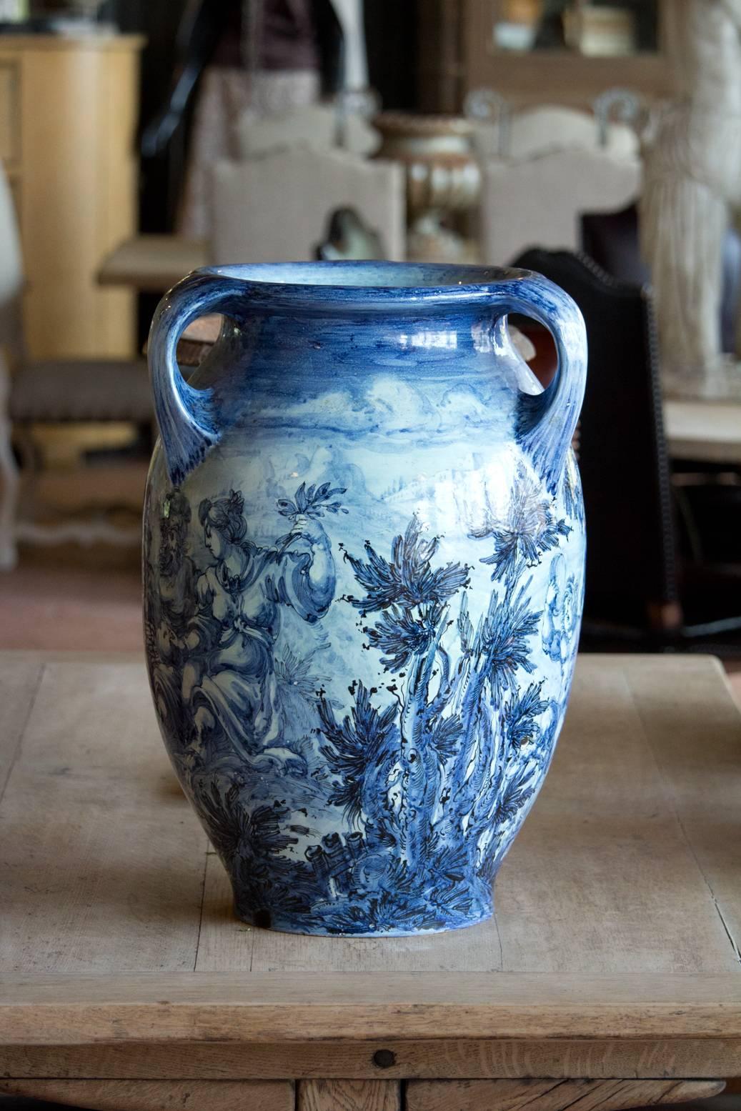 Large Antique Italian Vase In Good Condition In Calgary, Alberta
