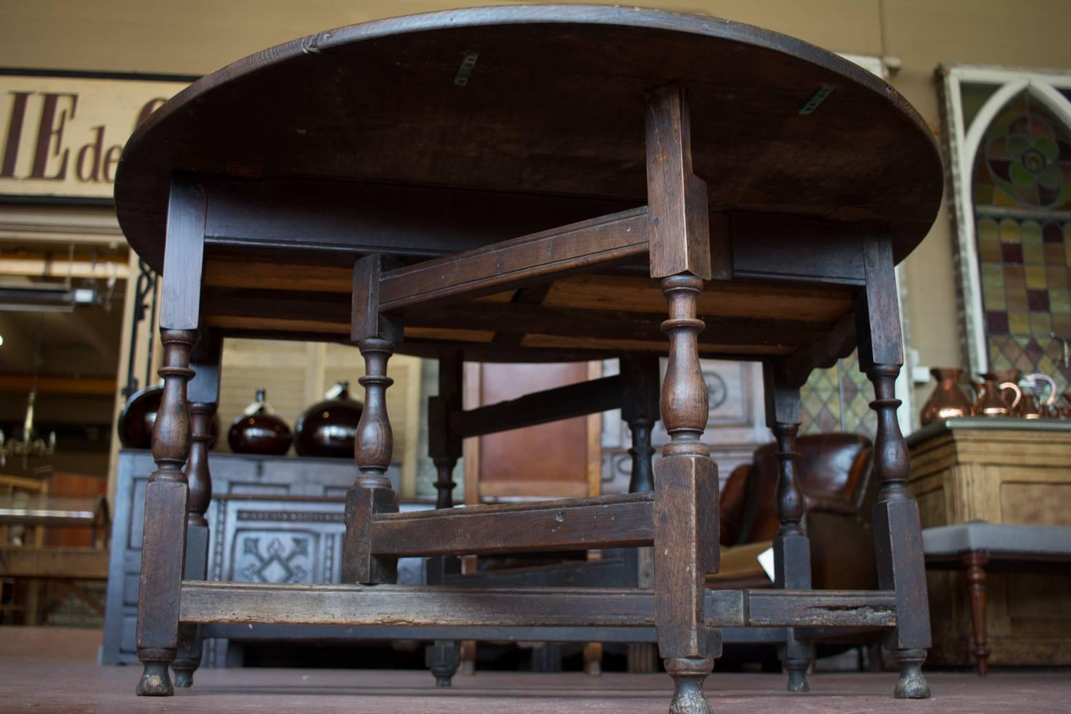 17th Century Antique Oak Gate Leg Table 3