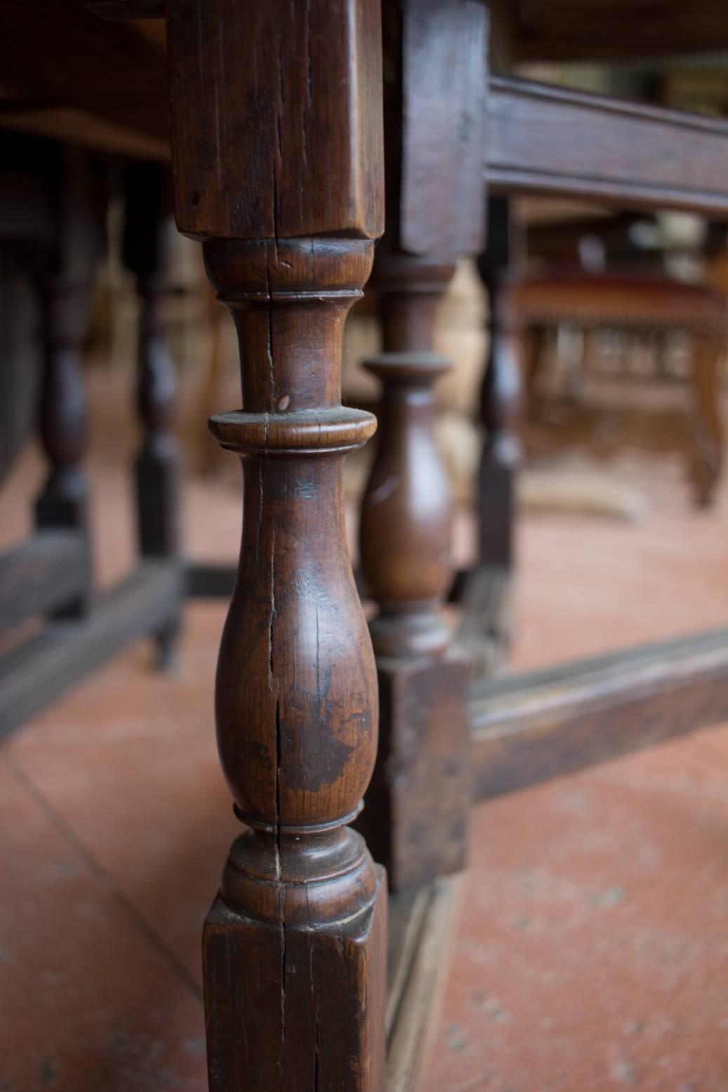 17th Century Antique Oak Gate Leg Table 4