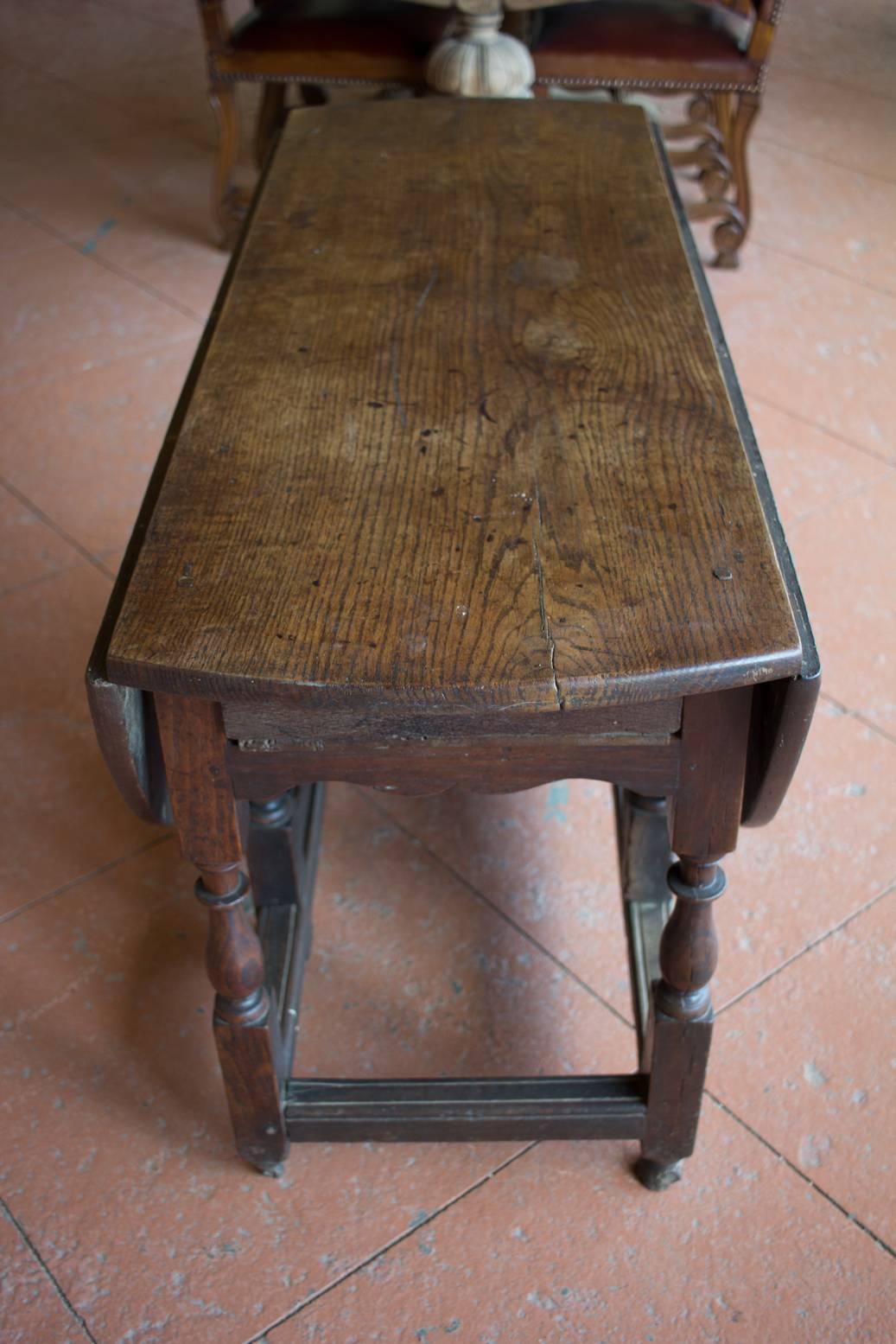 17th Century Antique Oak Gate Leg Table 5