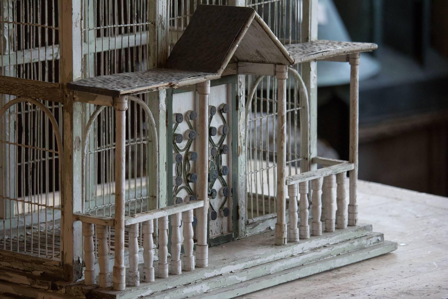 American Vintage Bird Cage In Good Condition In Calgary, Alberta