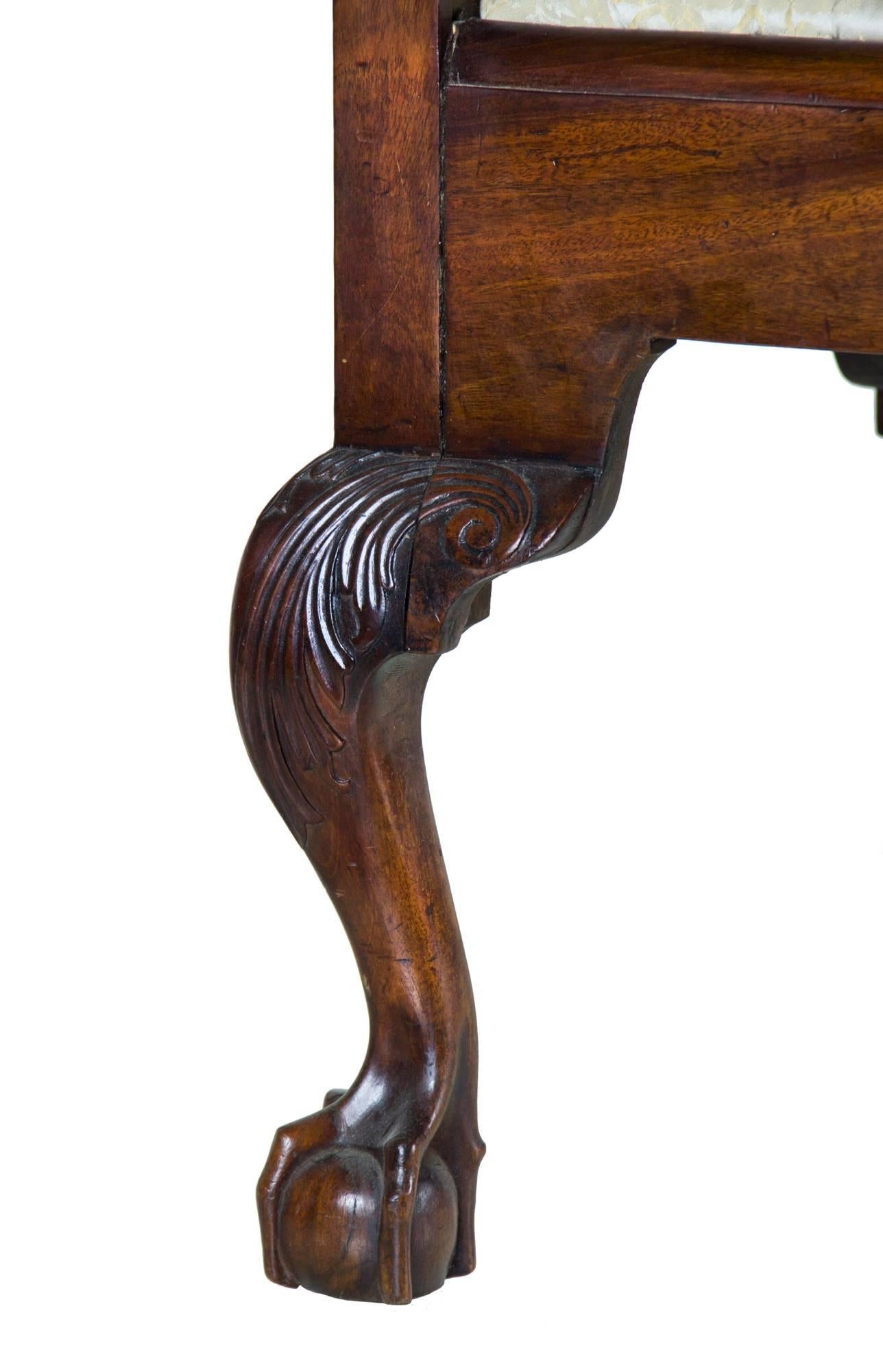 American Fine Mahogany Chippendale Claw and Ball Corner Chair, New York, circa 1780 For Sale