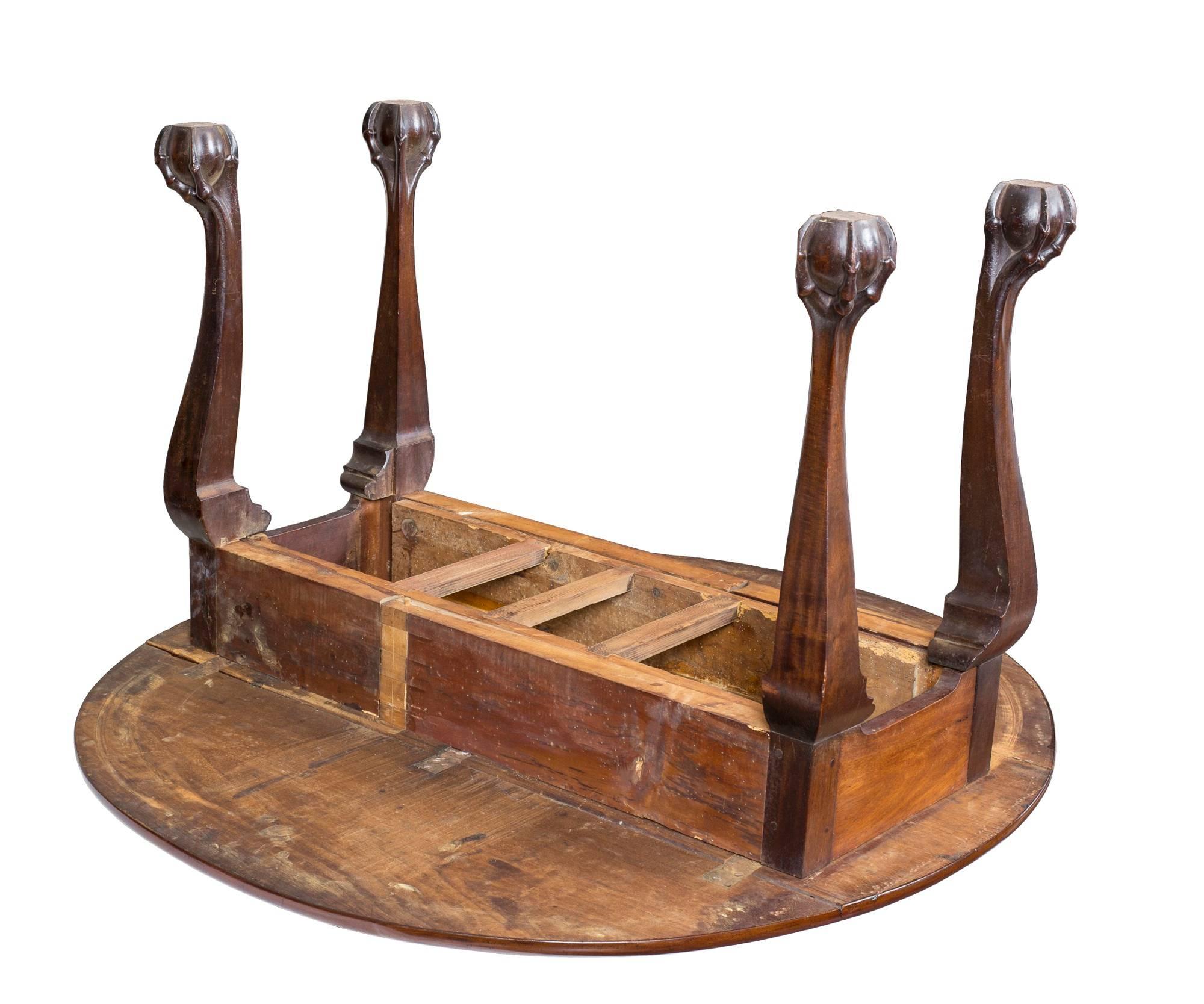 North American Mahogany Chippendale Drop-Leaf Dining Table, John Goddard, Newport, circa 1770 For Sale