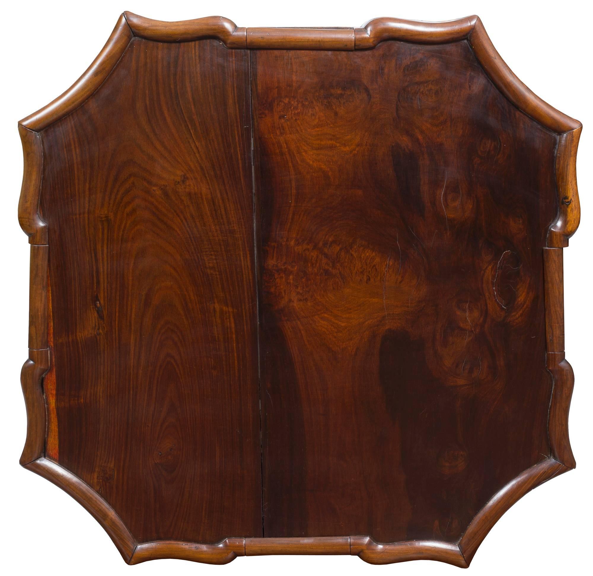 Serpentine Rosewood Gaming Table In Excellent Condition For Sale In Providence, RI