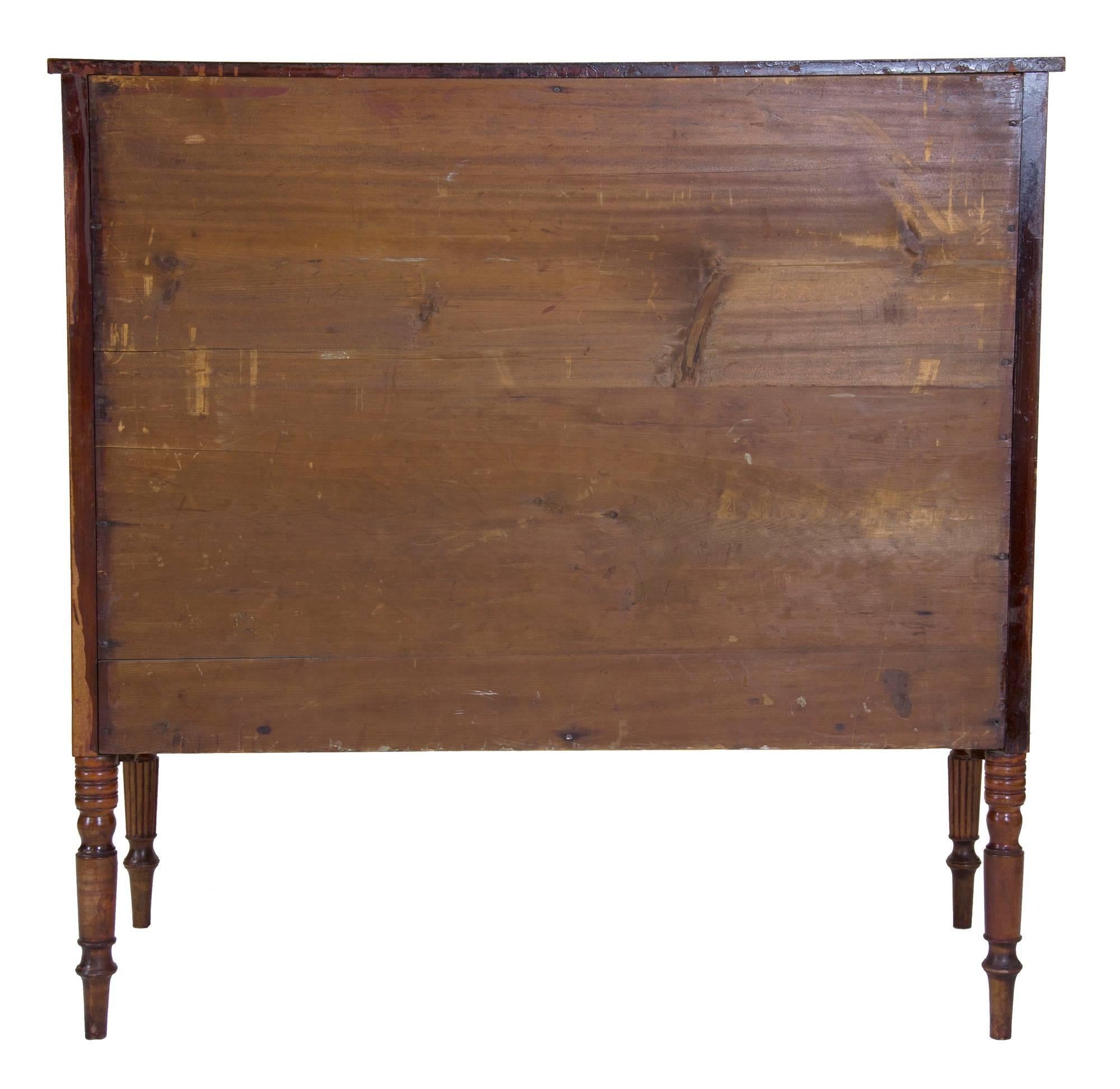 Fine Inlaid Cherry Federal/Sheraton Bureau, New Hampshire, circa 1805-1815 For Sale 3