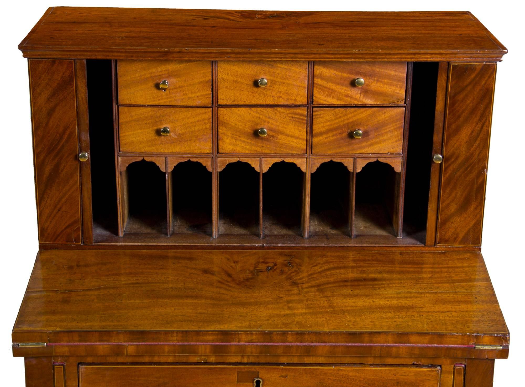 Rare Diminutive Mahogany Hepplewhite Desk with Tambour Doors, MA, circa 1795 For Sale 2
