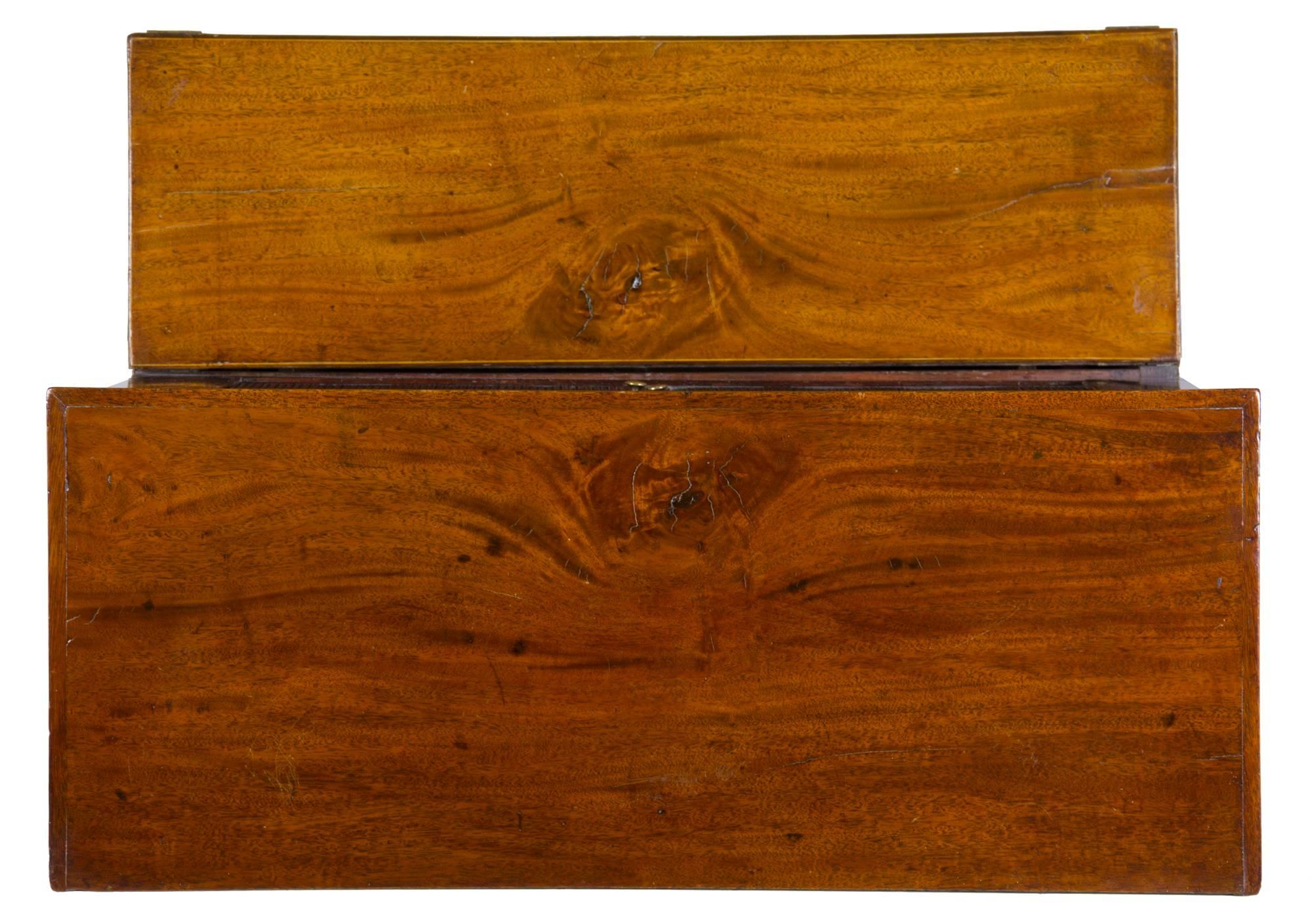Rare Diminutive Mahogany Hepplewhite Desk with Tambour Doors, MA, circa 1795 For Sale 3