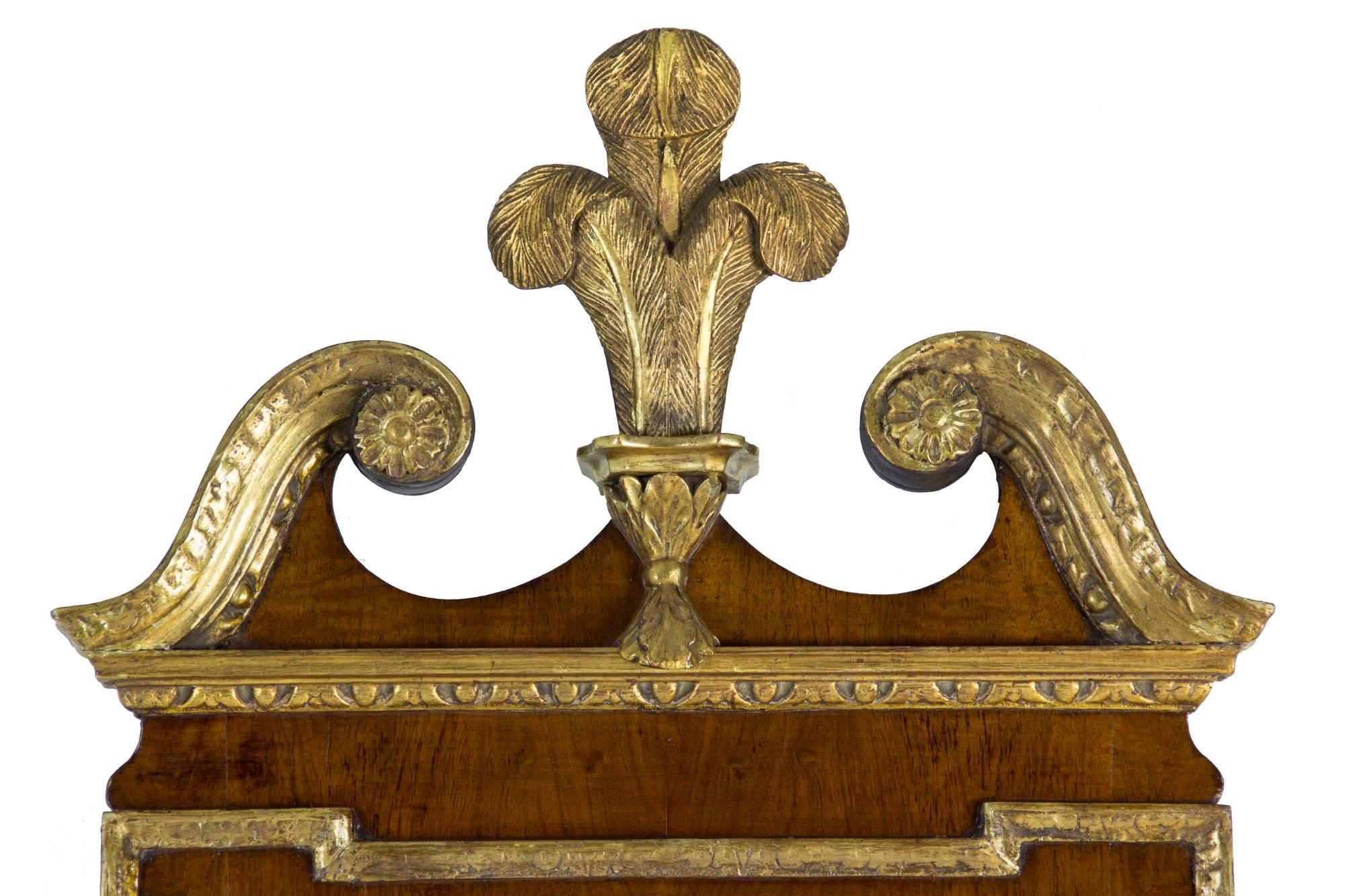 Chippendale 'George III' Mahogany and Giltwood Looking Glass/Mirror In Excellent Condition For Sale In Providence, RI