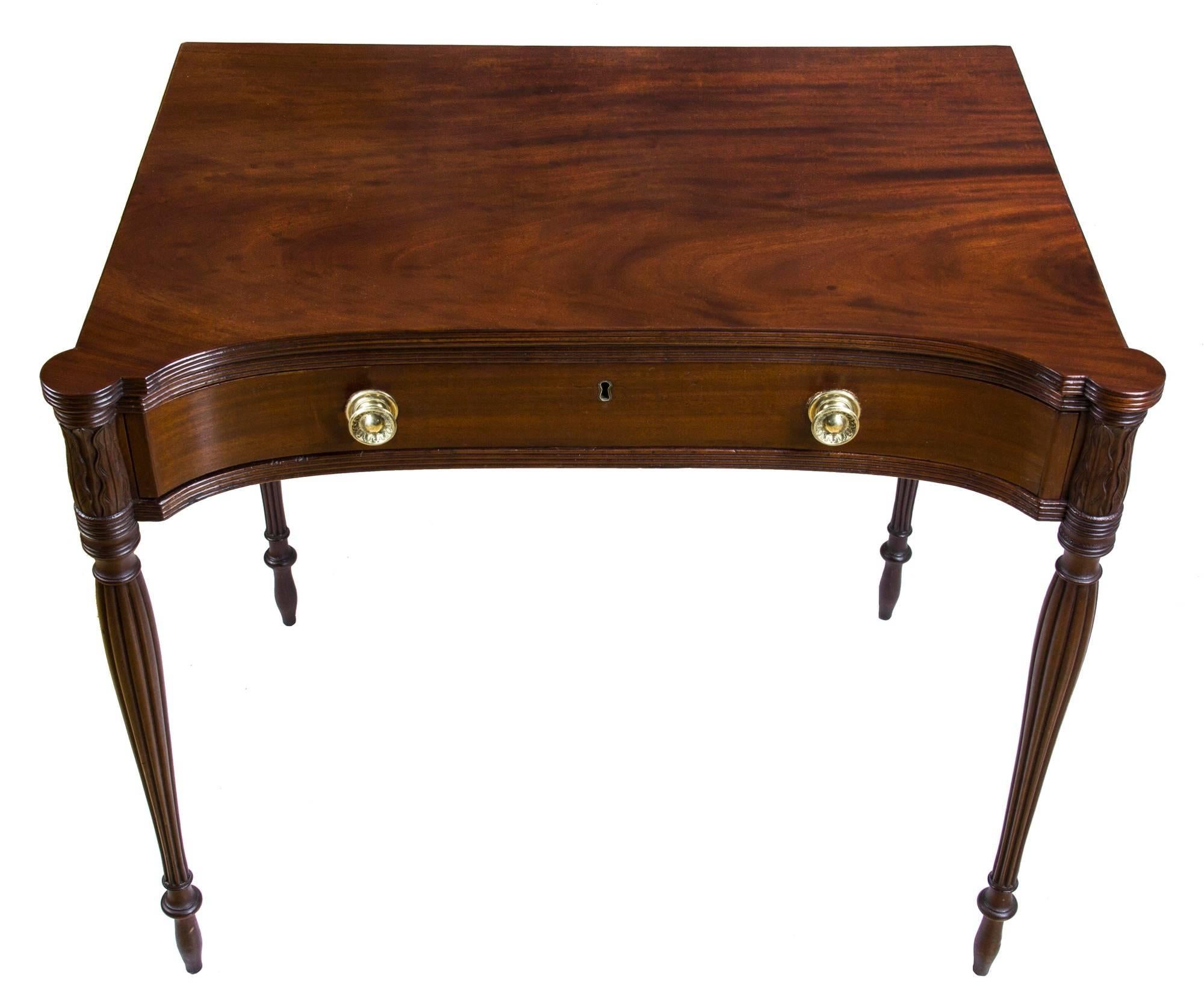 Concave Mahogany Federal, Sheraton Dressing, Writing Table, Salem MA, 1800 For Sale 1