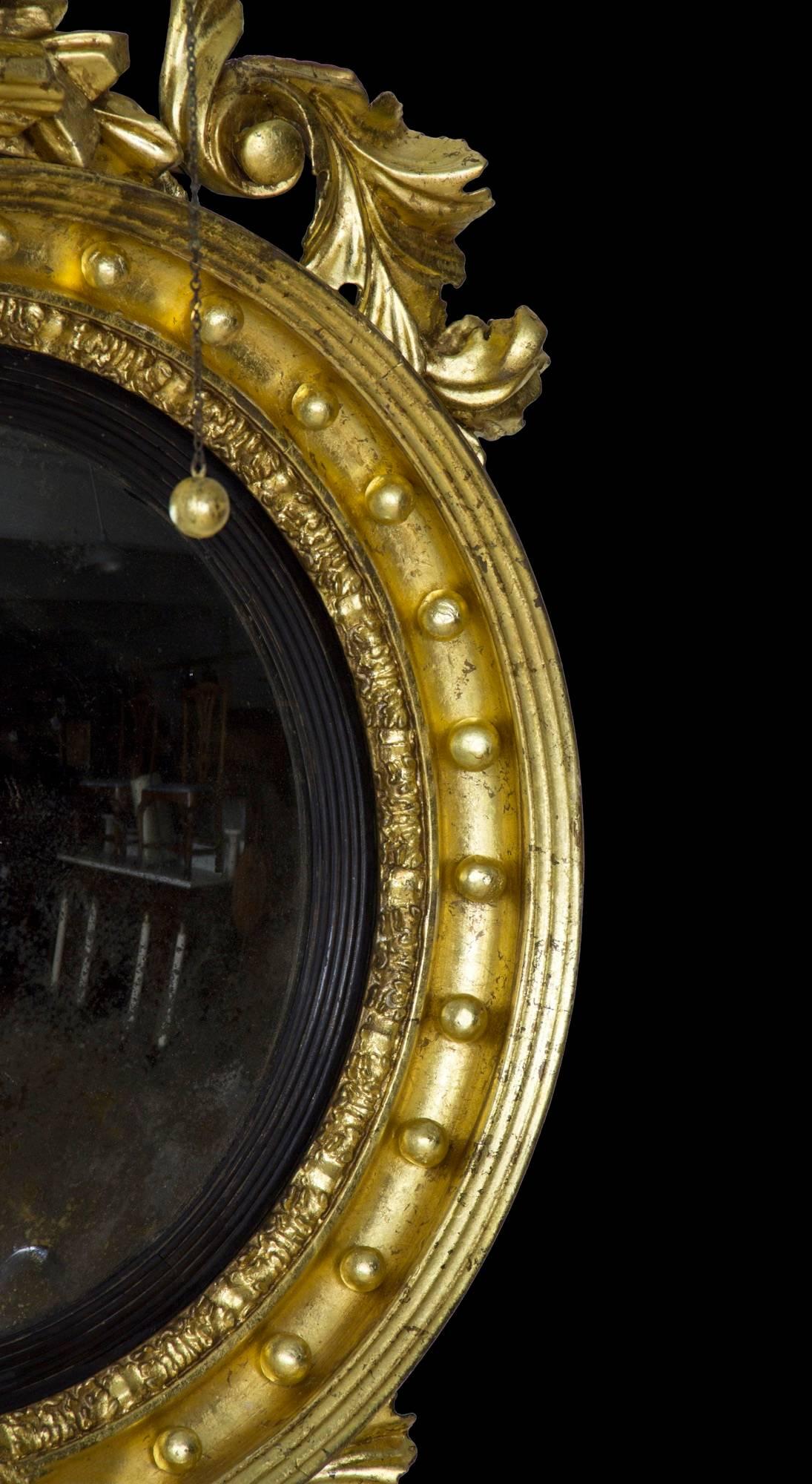 Classical Giltwood Girandole Mirror or Carved Eagle, English or American In Excellent Condition In Providence, RI